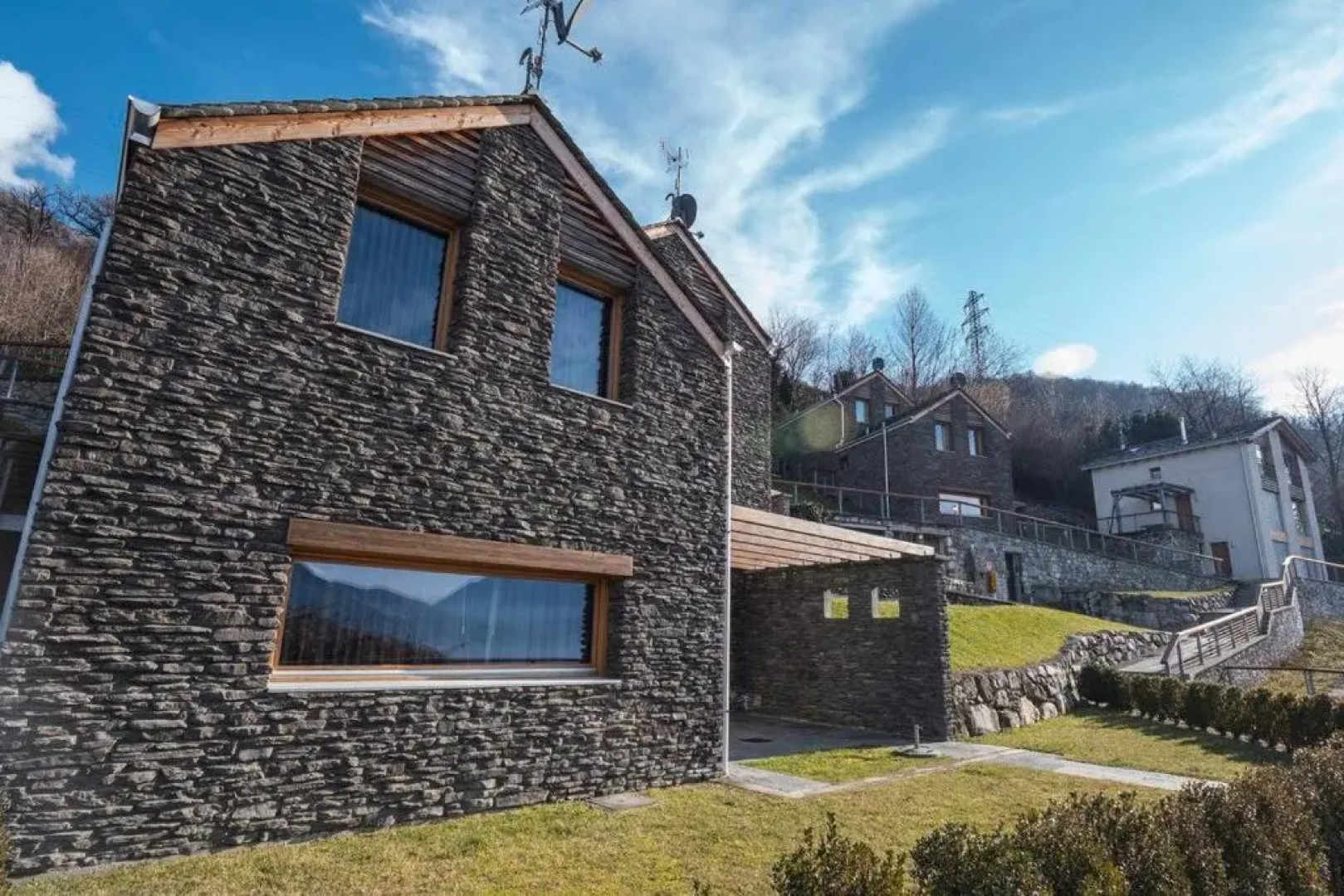 Magic lake view with beautiful pool area (camelia)