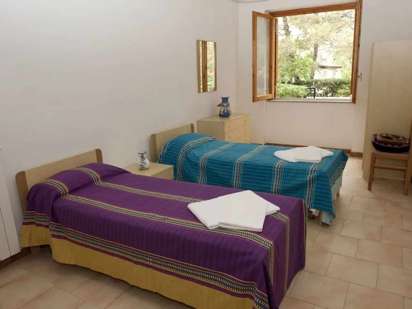 Spacious Apartment in the Hills in a Nature Park