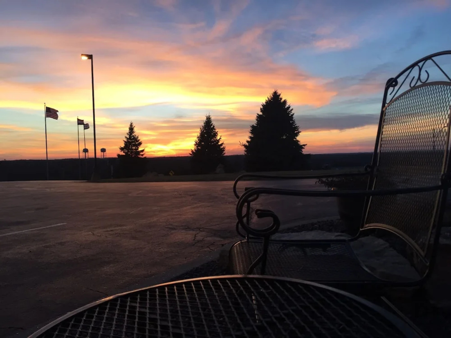 Pinemark Inn & Suites