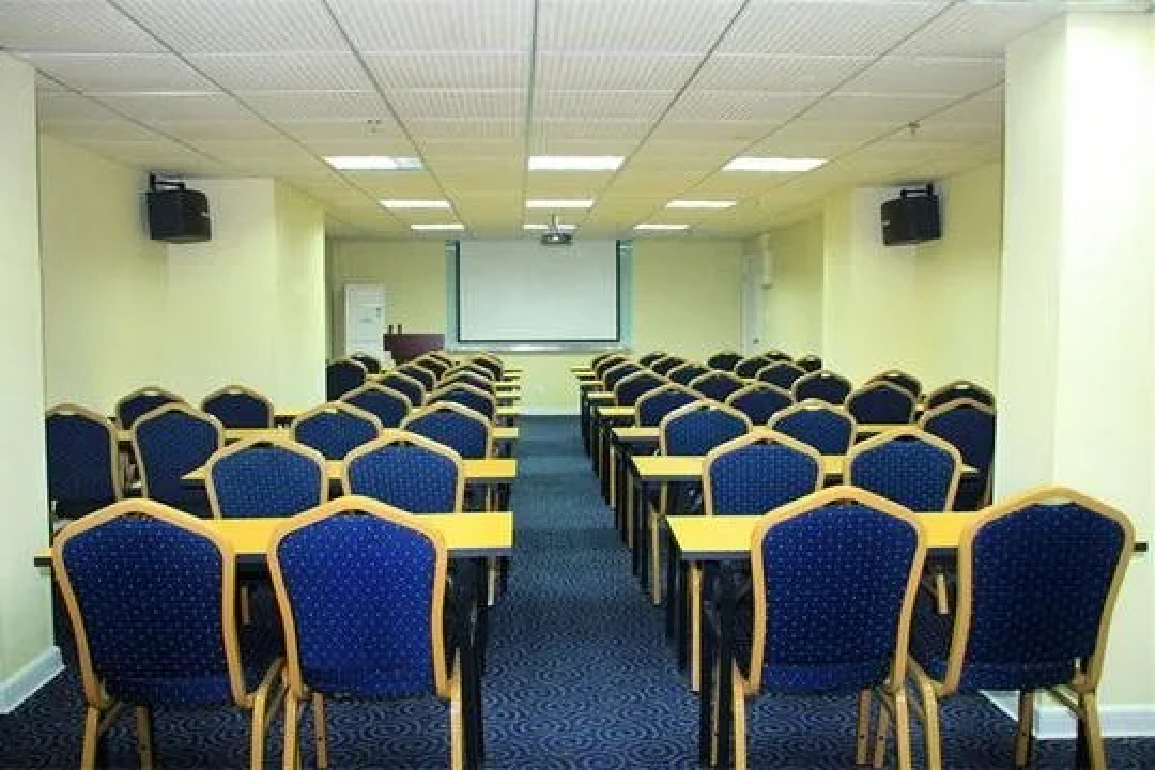 Home Inn Heyuan Railway Station