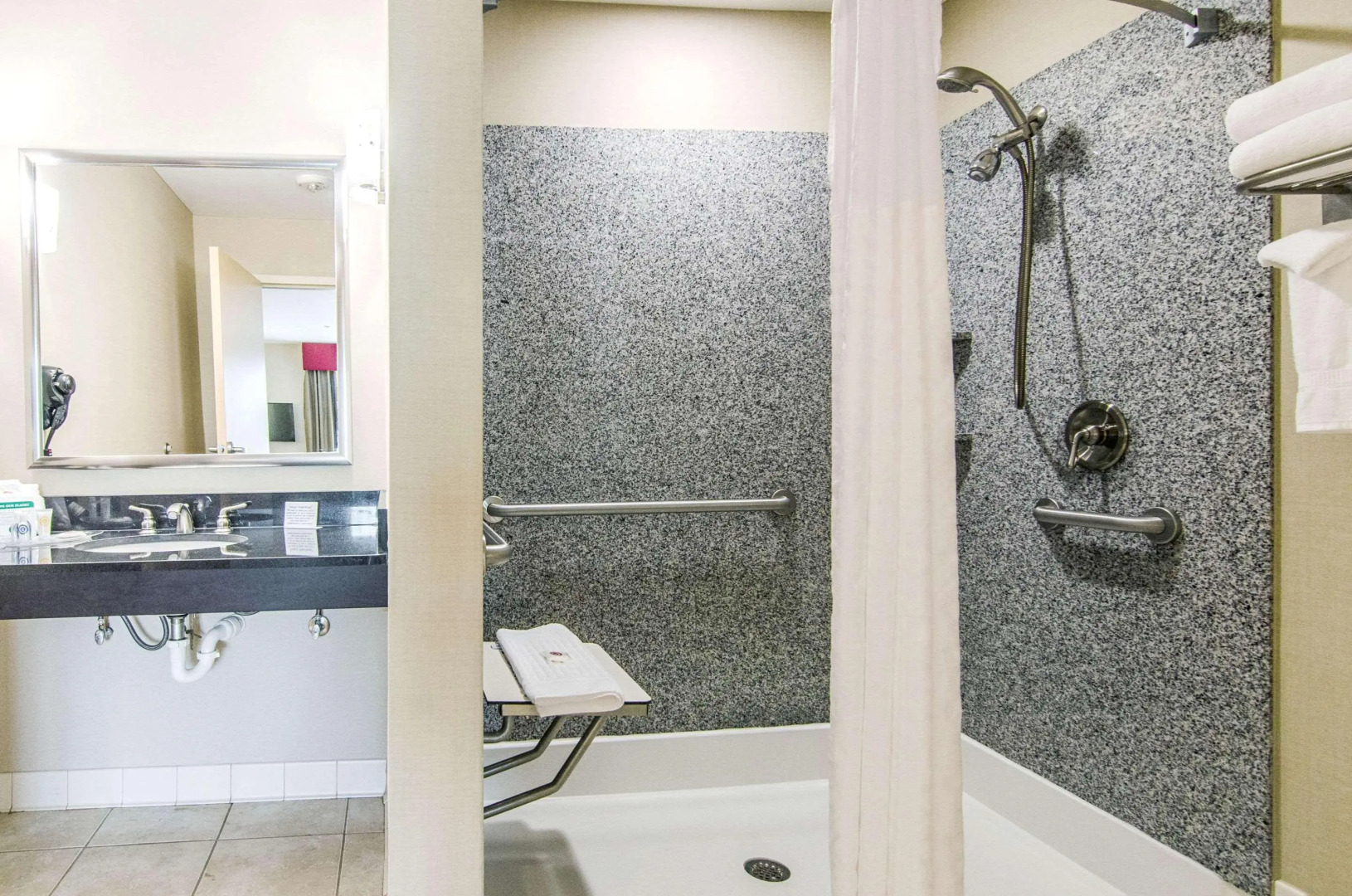 Comfort Suites Bentonville - Rogers