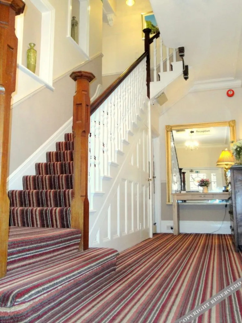 Fairlawns Guest House