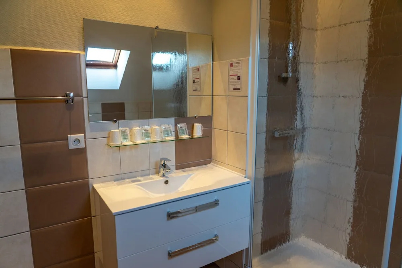 Au Primerose Hotel