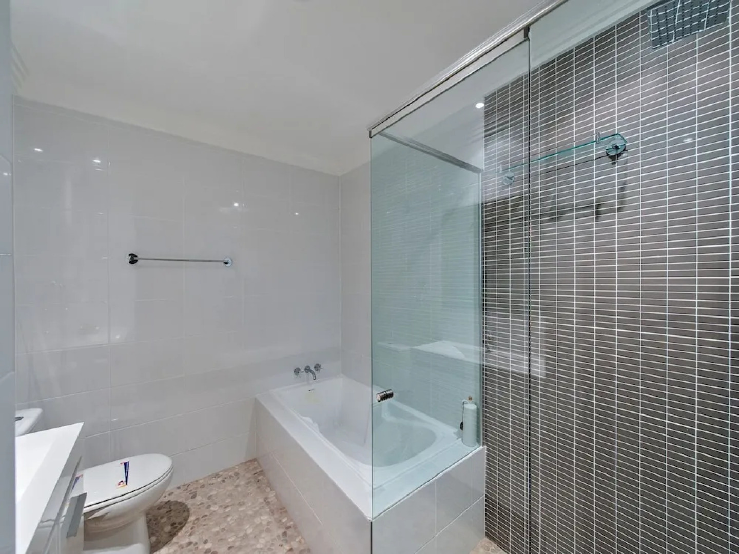 Aura Unit 12 - Shoal Bay