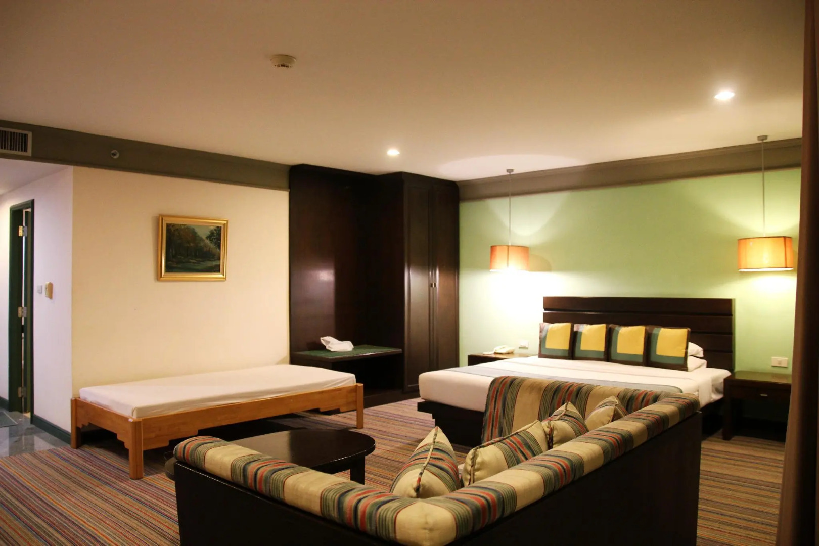 Aekpailin River Kwai Resort