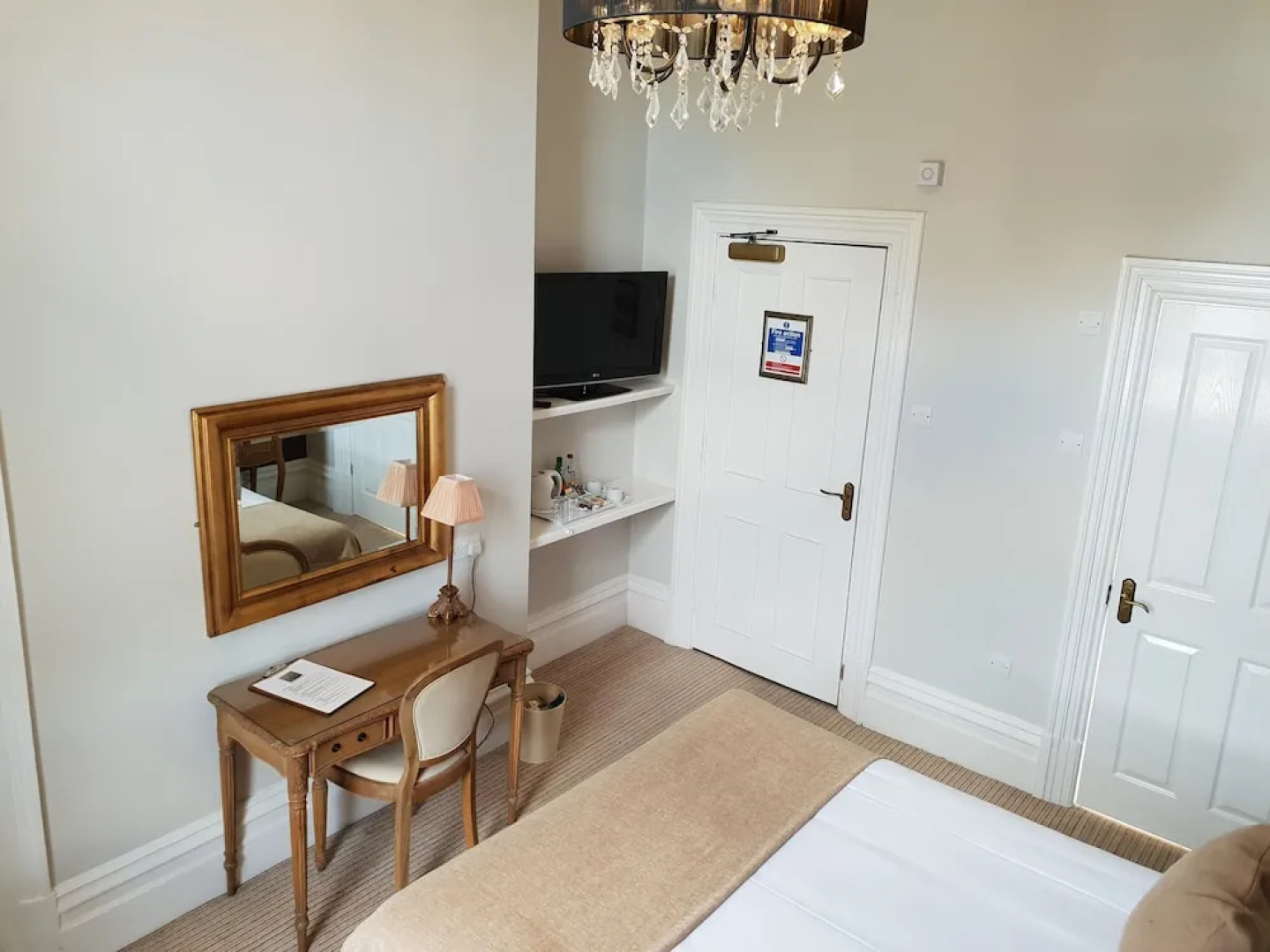 The Station Bar Grill and Rooms