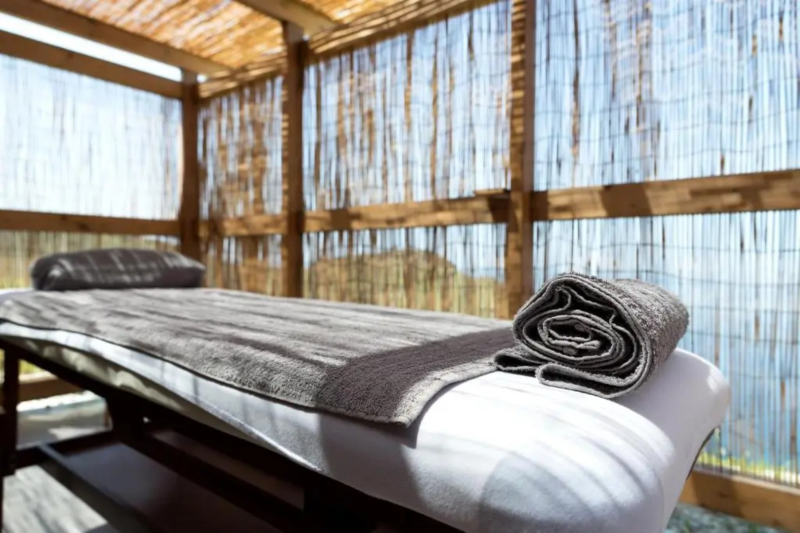 H4 horizon1 by K4 Kythnos