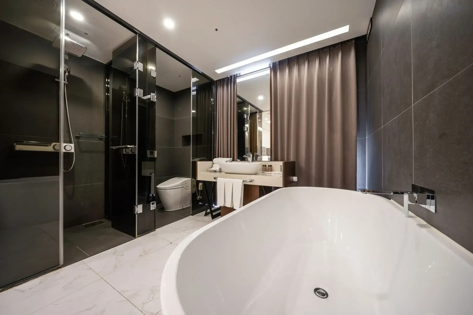 SweetMay Jeju Hotel