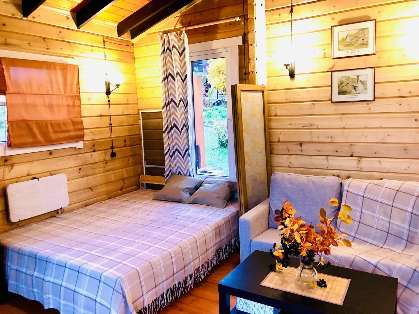 Шале у озера