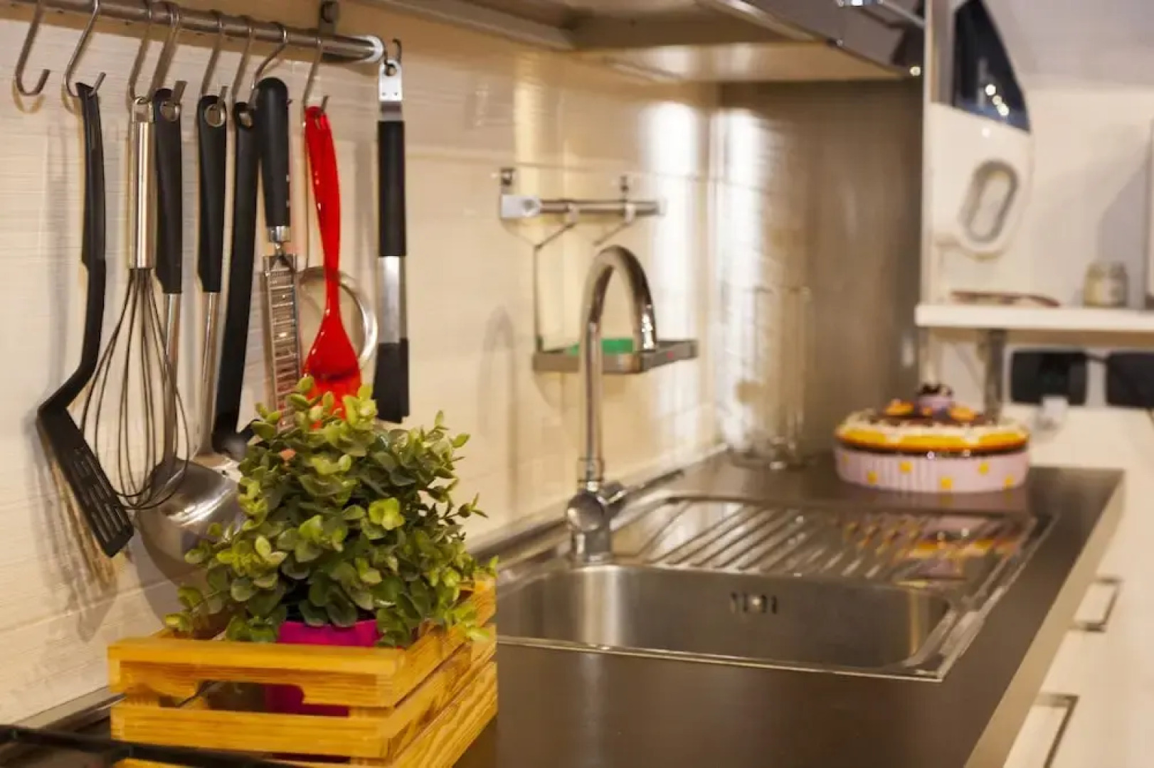 Bnbook - Train Station Loft