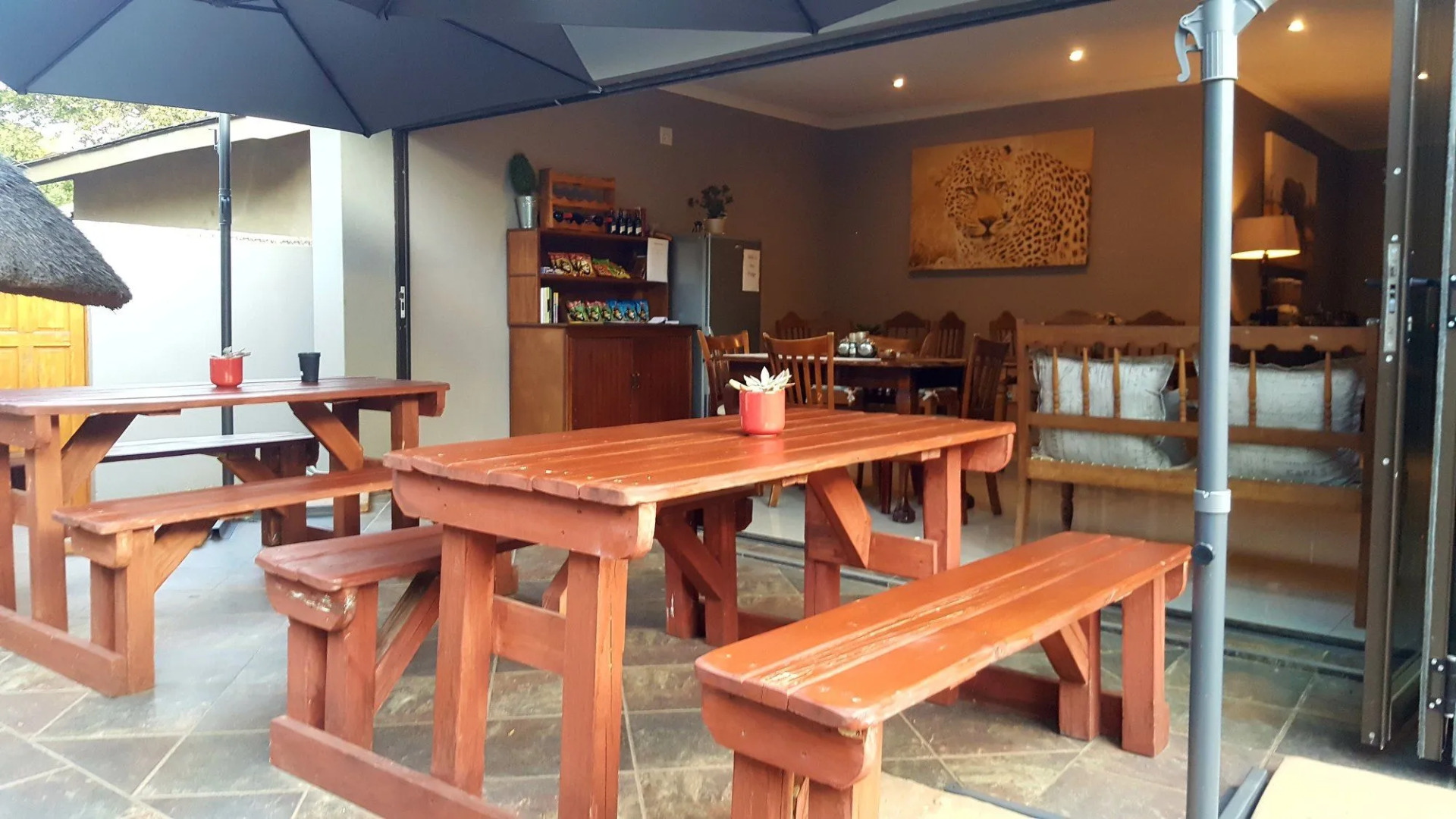 Aerotropolis Guest Lodge