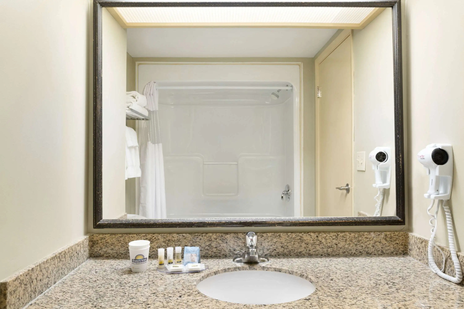 Days Inn by Wyndham Orillia