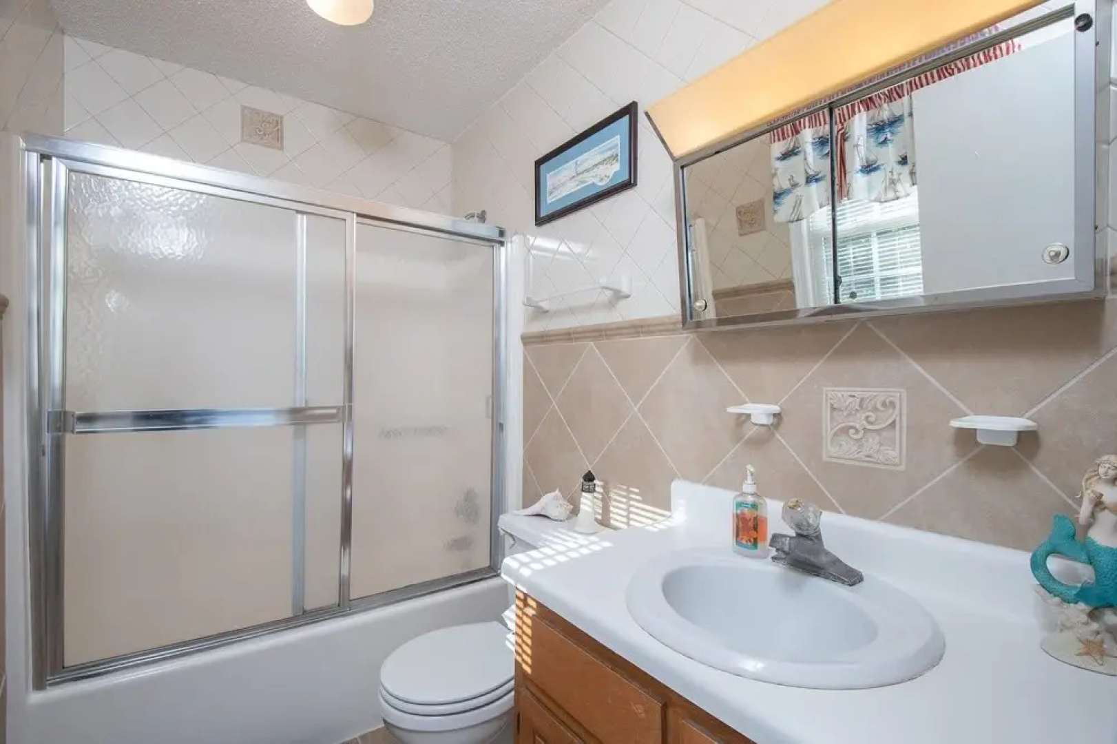 Close Enough 3 Bedroom Home by RedAwning