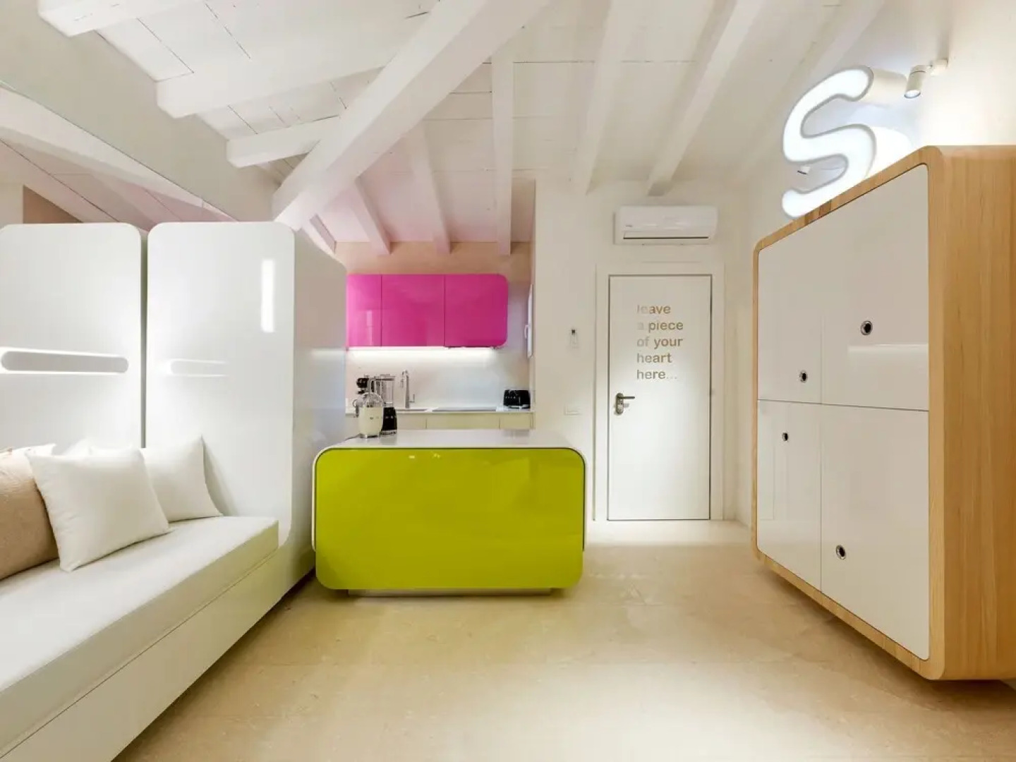 House Boat Large Puntaldia