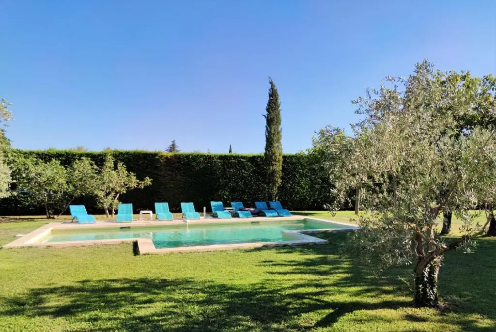 Très beau Mas Provençal avec Piscine Privée Chauffée située aux Vignères, en campagne proche de l'Isle sur La Sorgue au cœur du Luberon, 10 personnes, LS2-259 Alemando