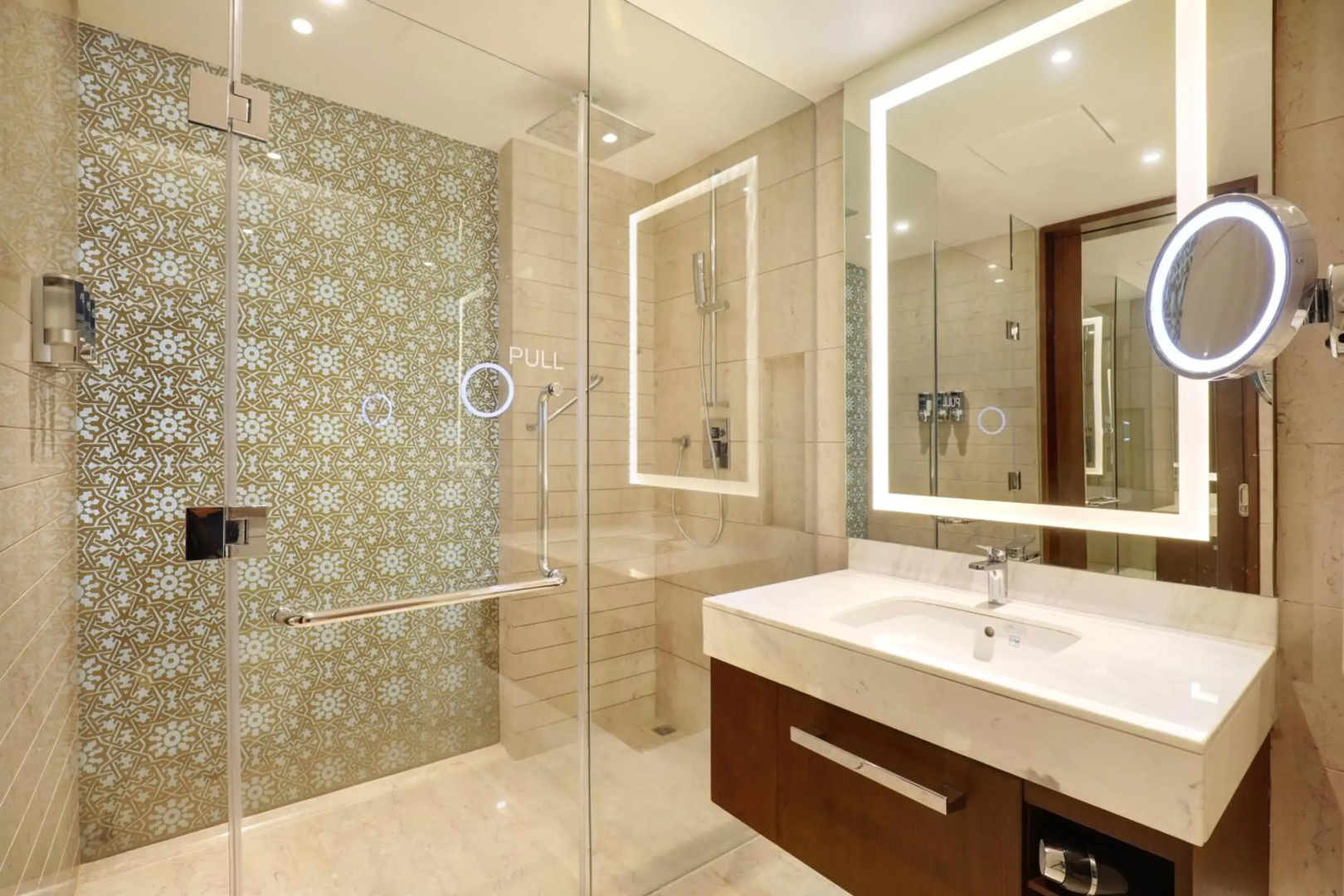 Crowne Plaza Dhaka Gulshan, An Ihg Hotel