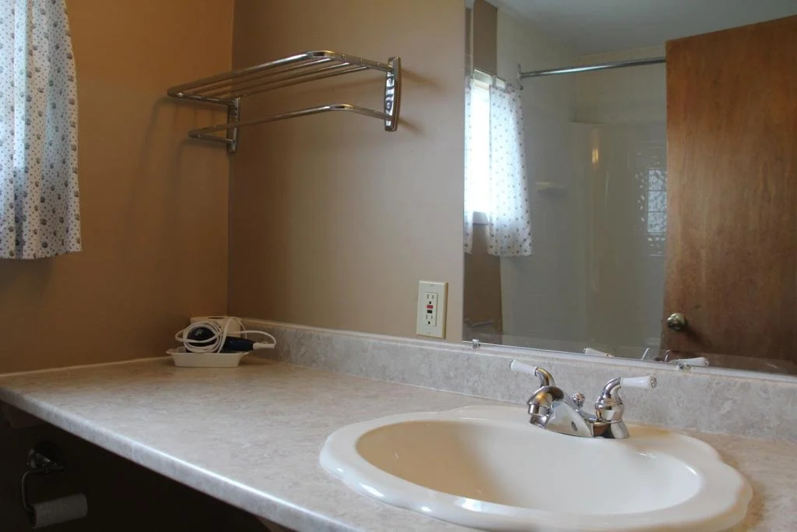 Mavillette Beach Lodge and RV Park