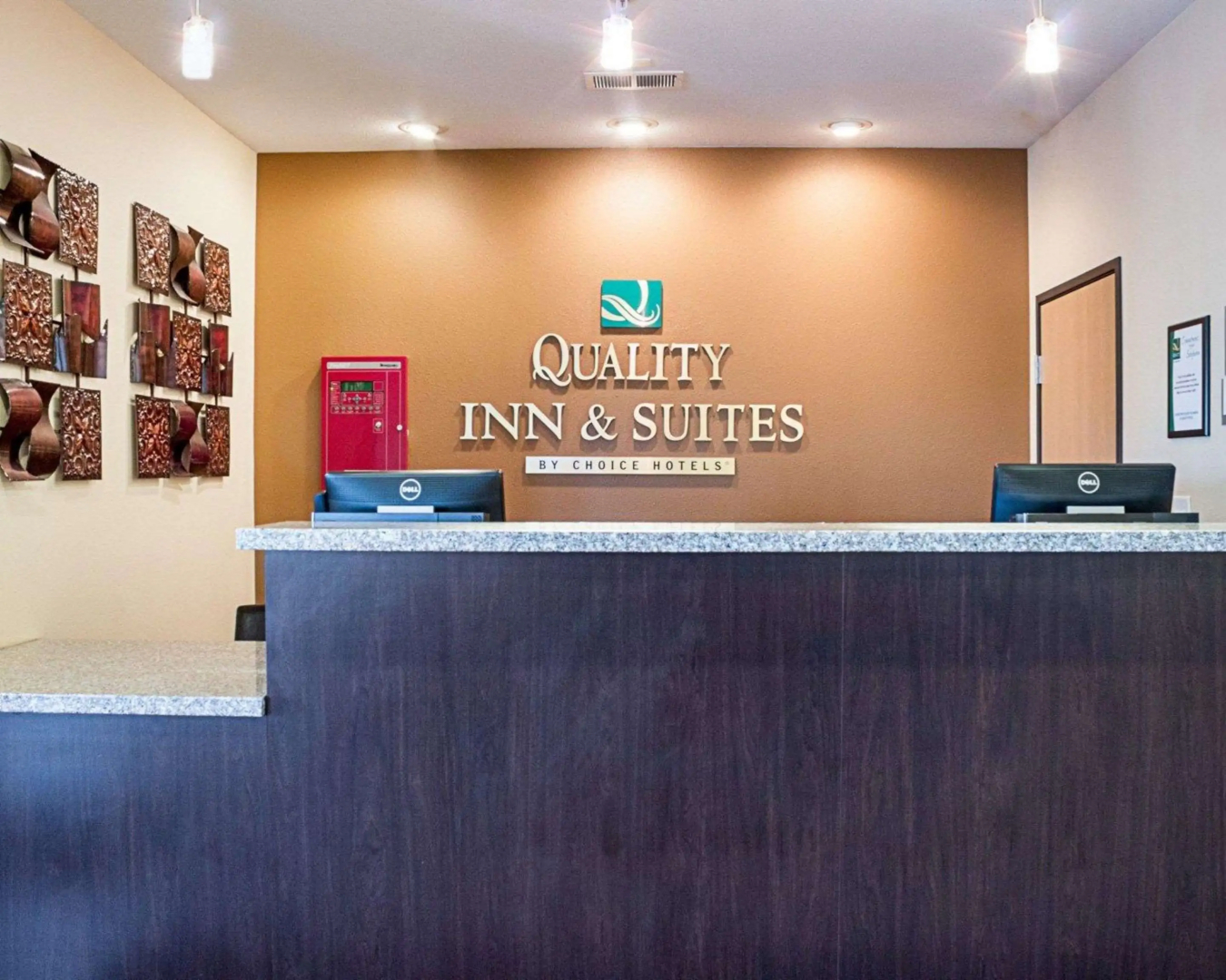 Quality Inn & Suites Minot North