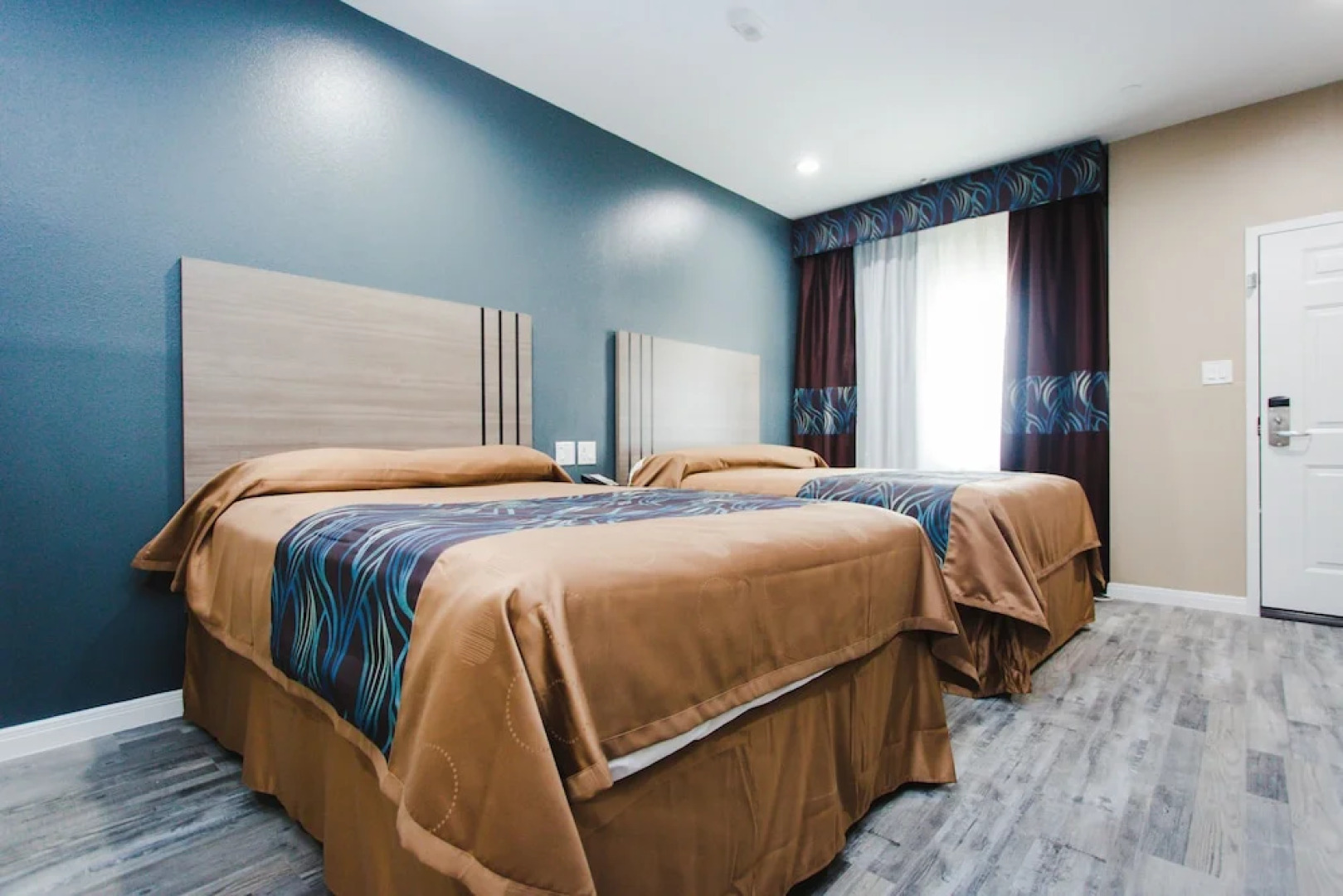 Budget Host Inn & Suites
