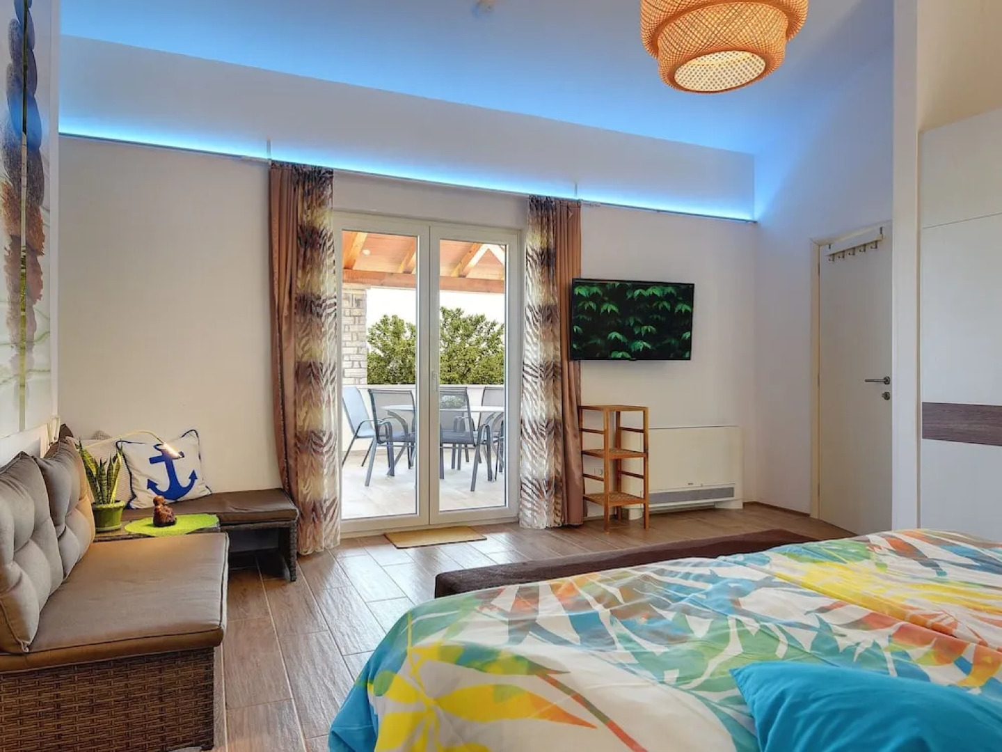 Villa in Novigrad With Pool Near Beach