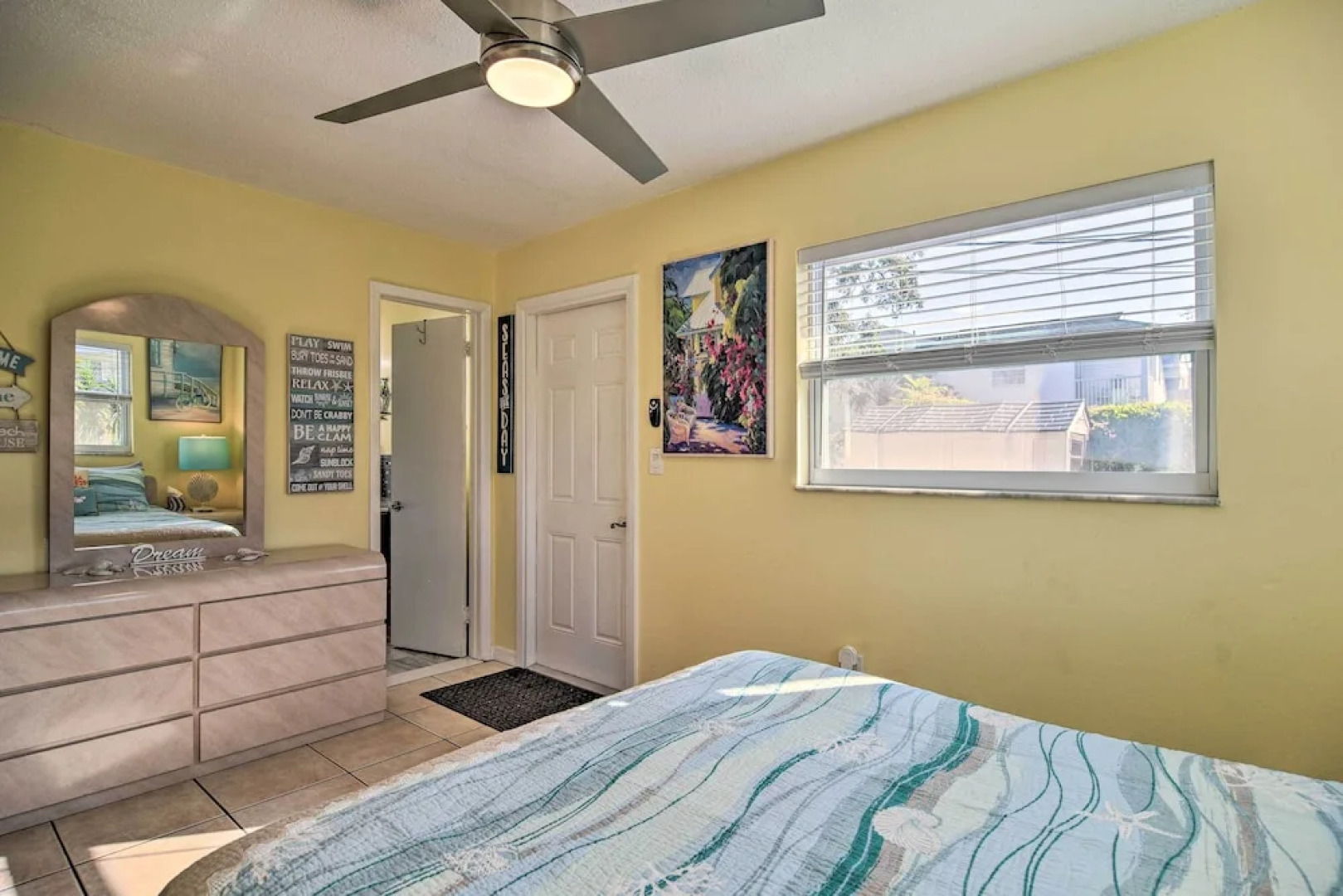 Comfy Dunedin Escape: 1 Block to Main Street!