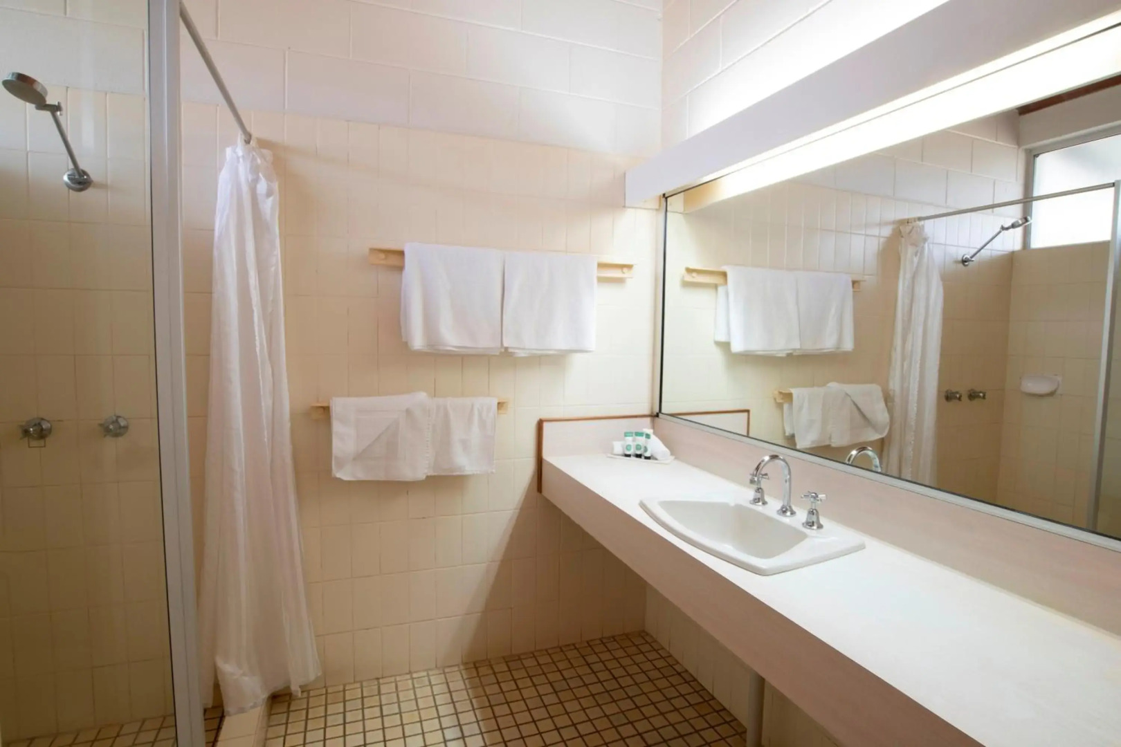 Nightelier Mission Beach