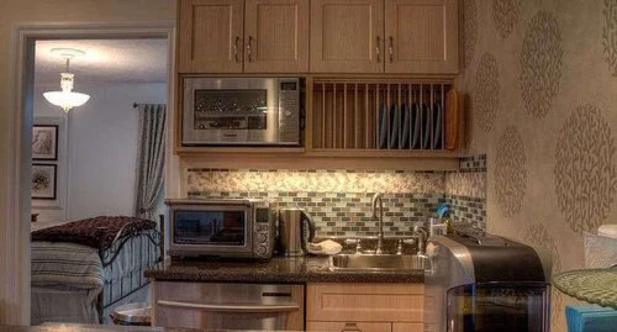 Seasons Above the Bay Guest Suites and B&B