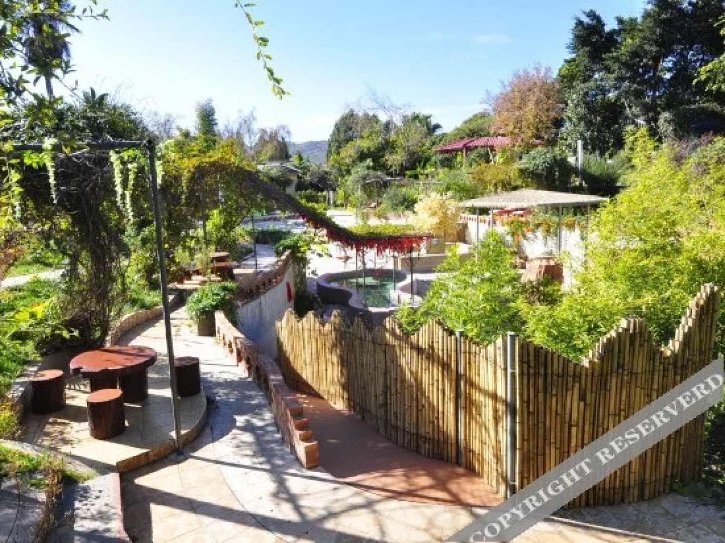 Yingyuetan Hotspring Hotel