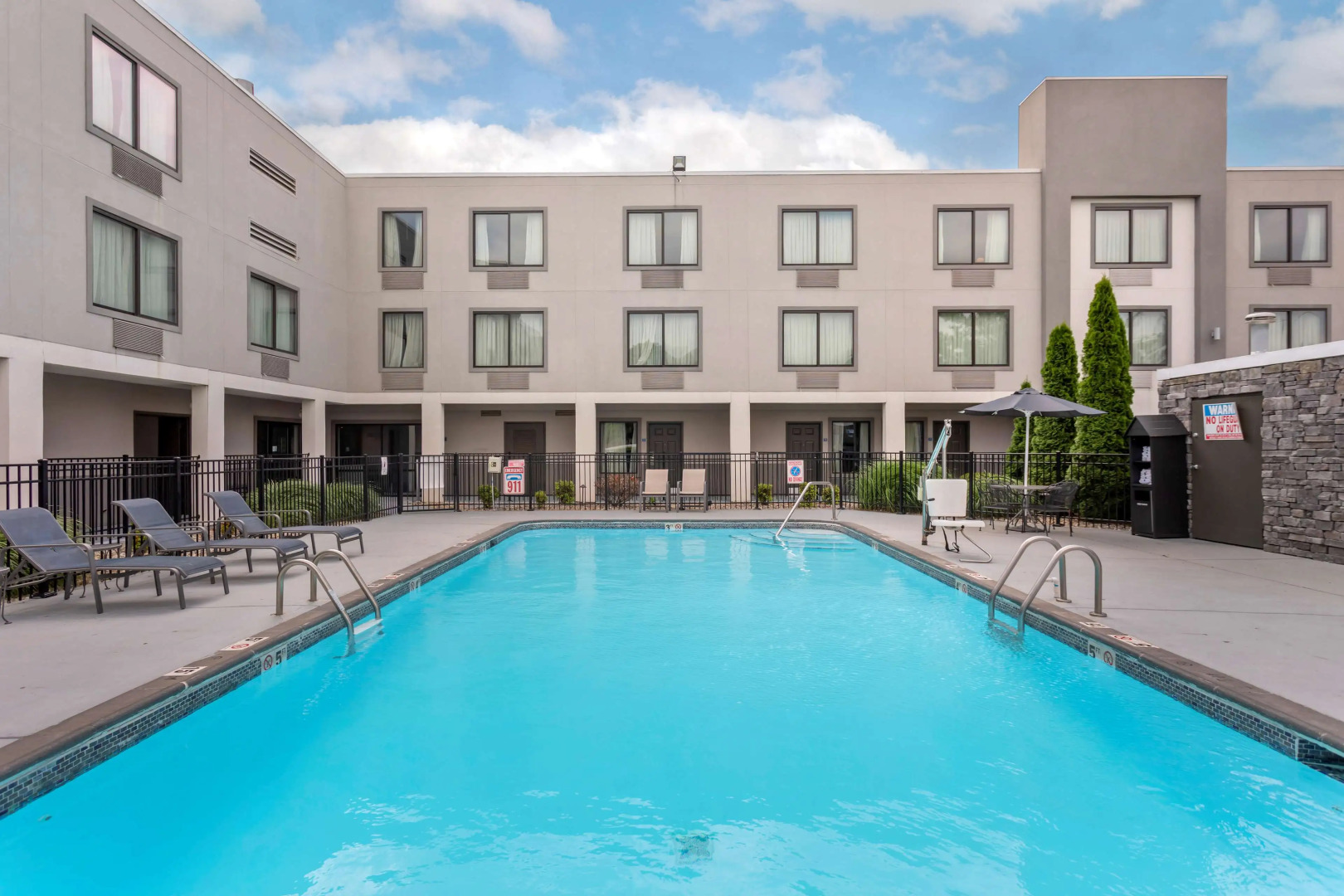 Best Western Plus Bowling Green