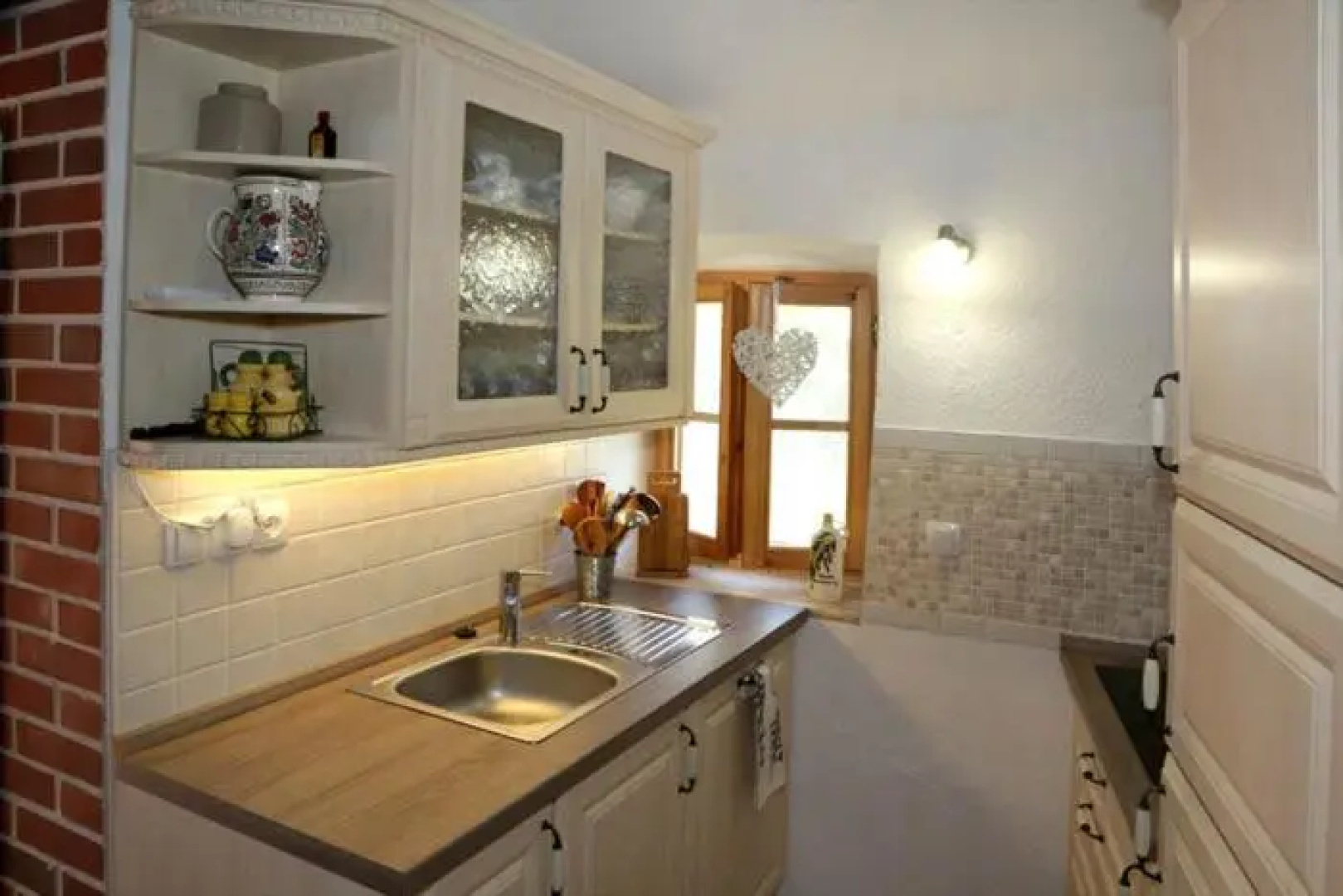 Lovely Stone Cottage Pomer