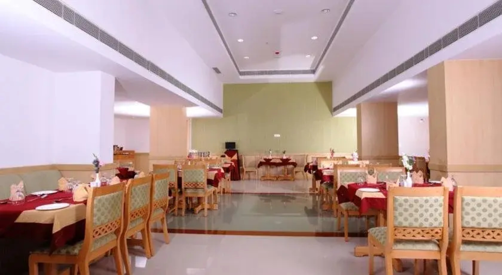 Hotel Pooram International