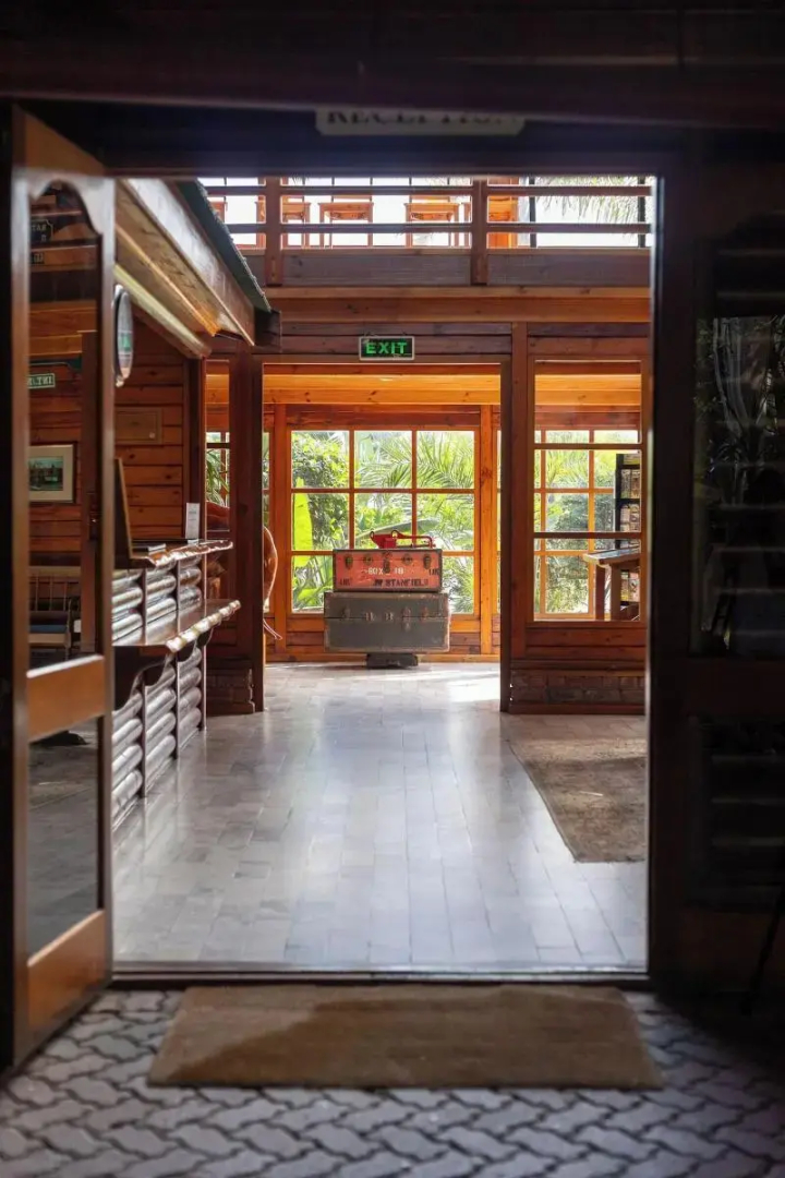 Knysna Log-Inn Hotel