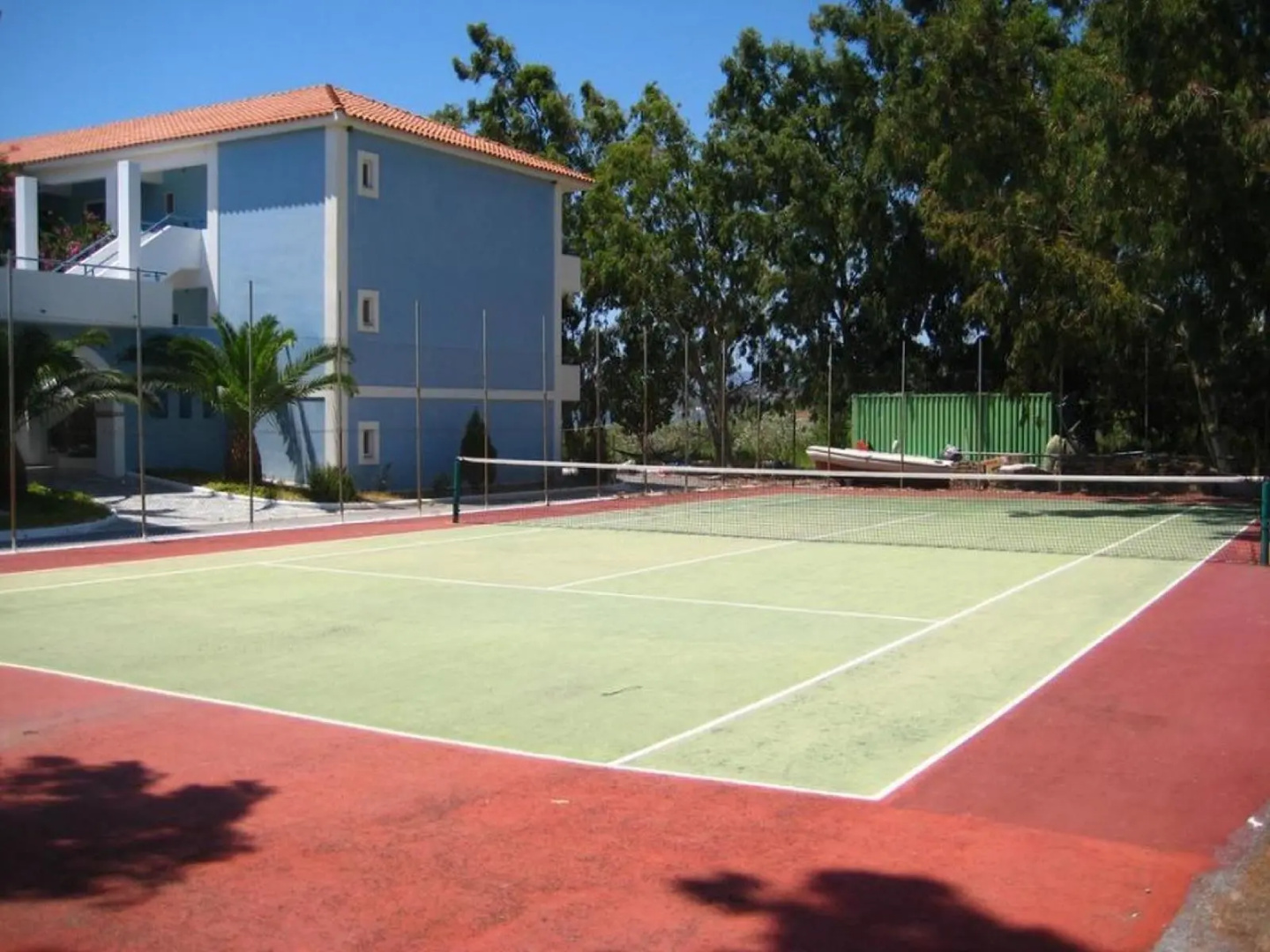 Zefiros Beach Hotel