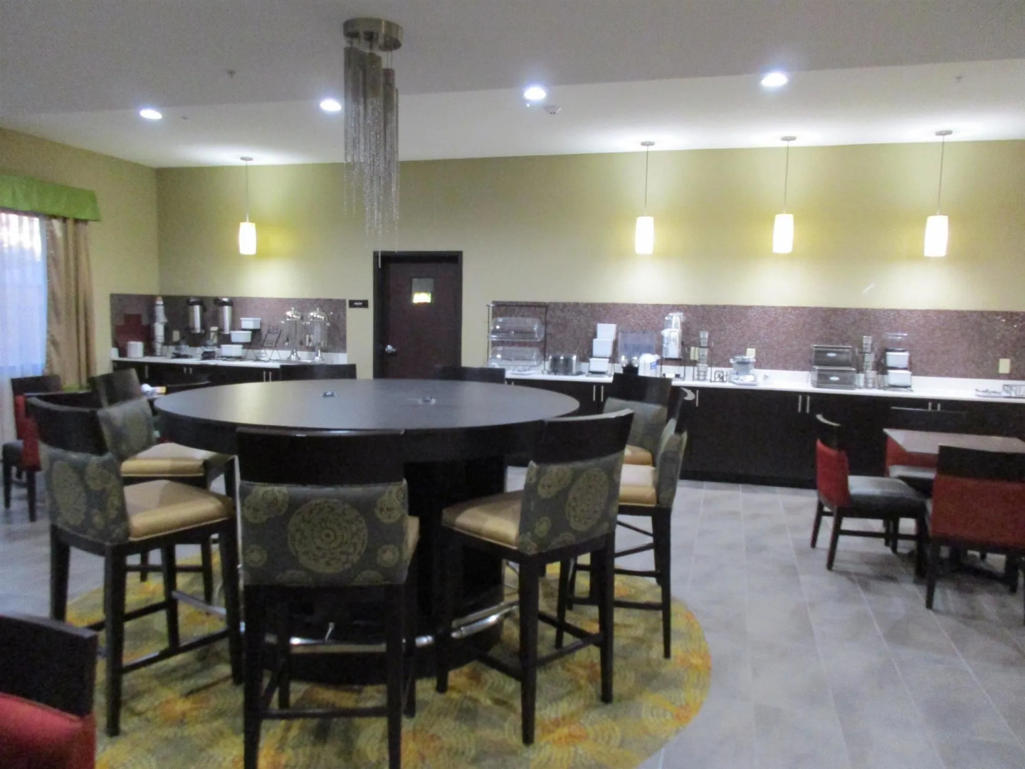 Best Western Plus Fairview Inn & Suites