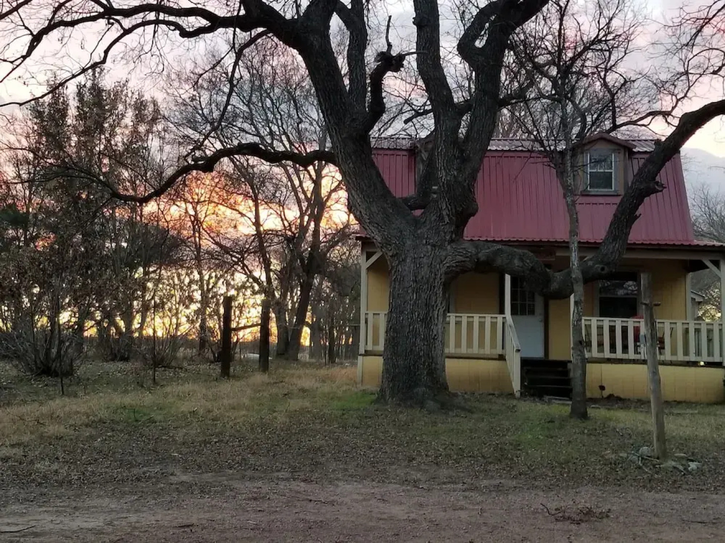 Mendelbaum Winery Guest Cabins