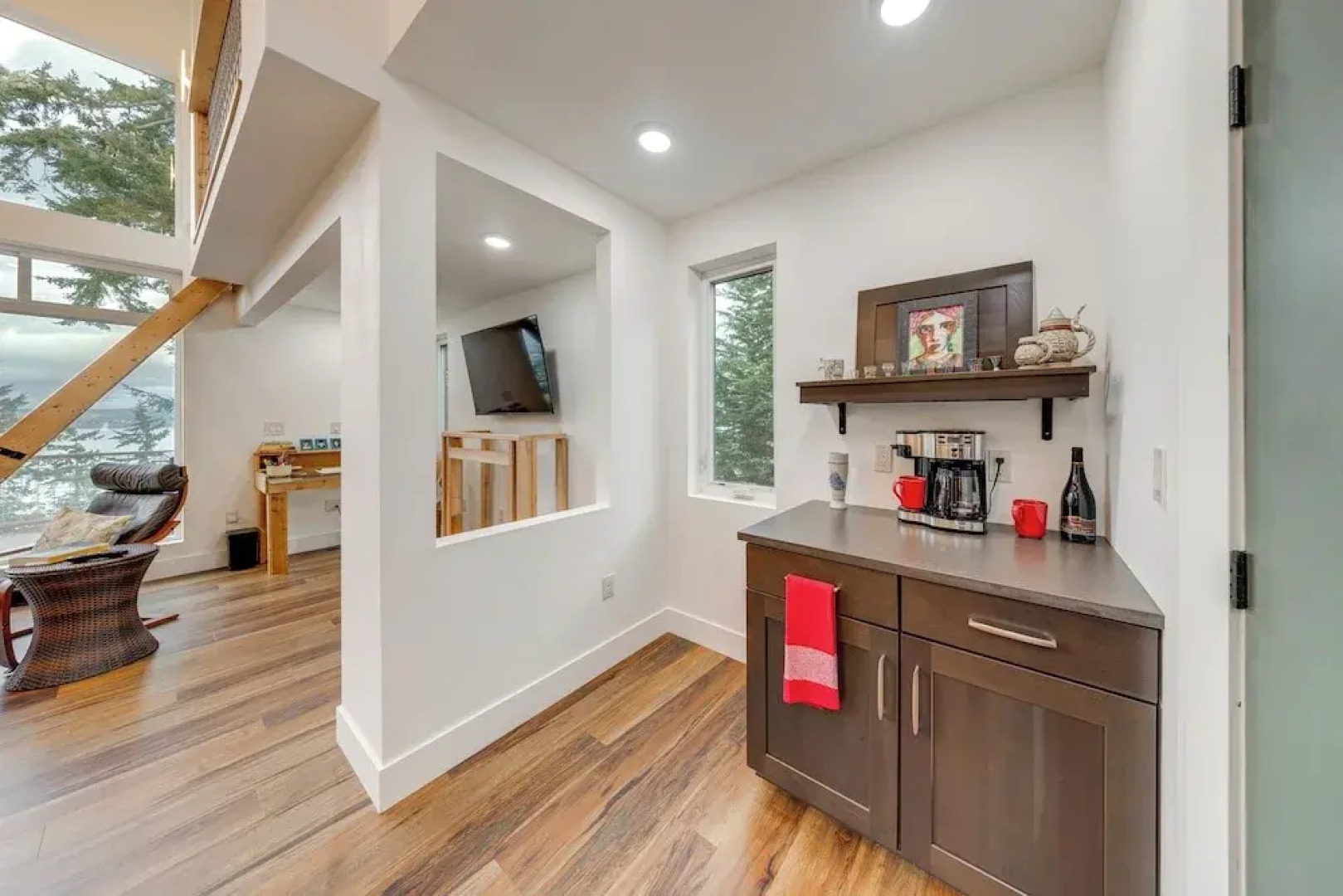 Waterfront Whidbey Island Hideaway w/ Beach Access