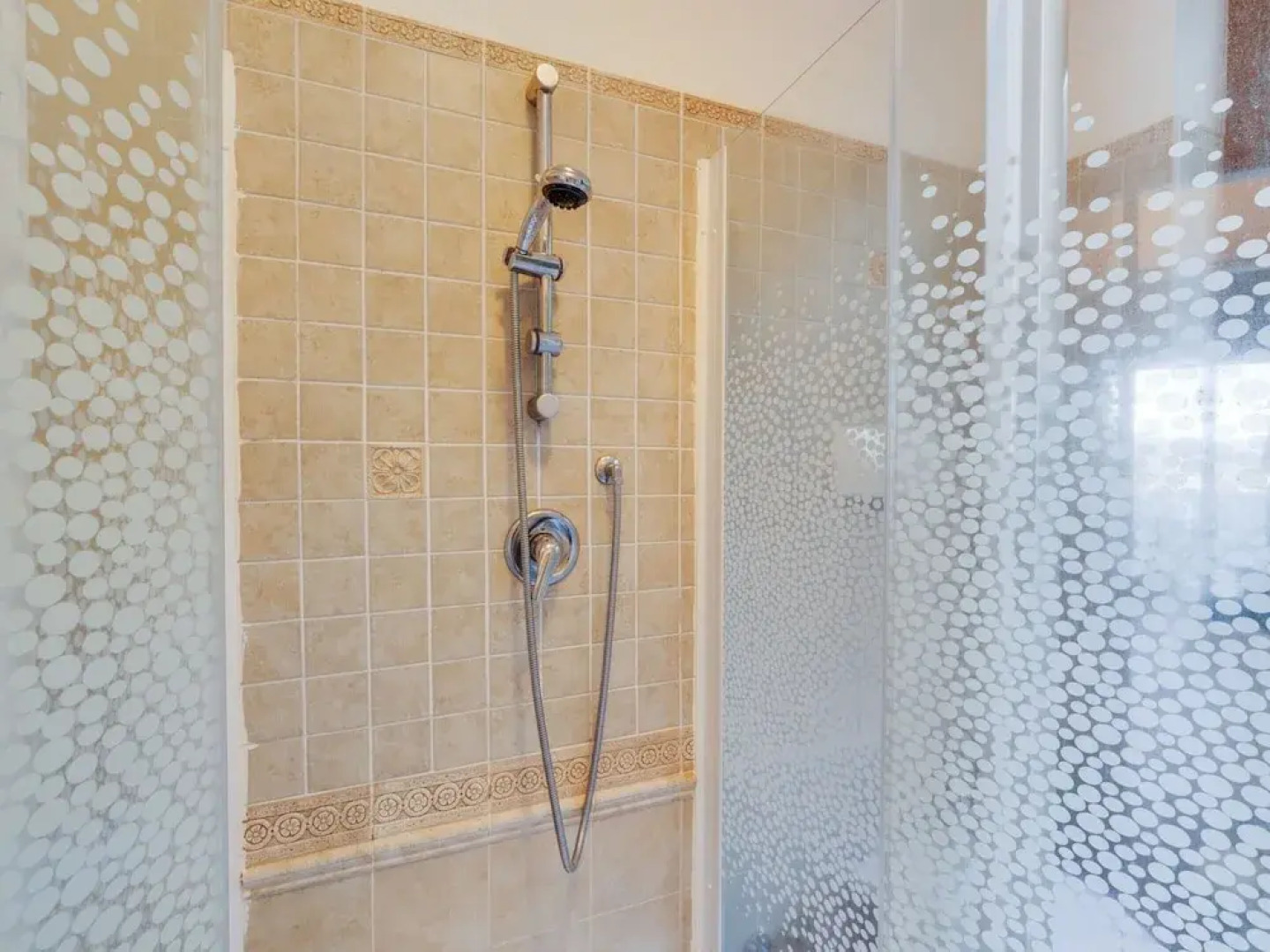 Residential Complex With Panoramic Views and Pool