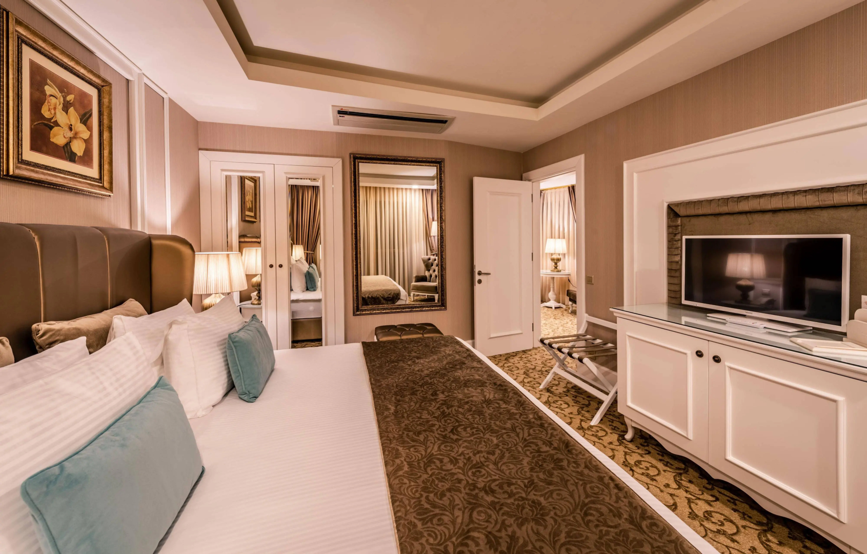 Vuni Palace Hotel