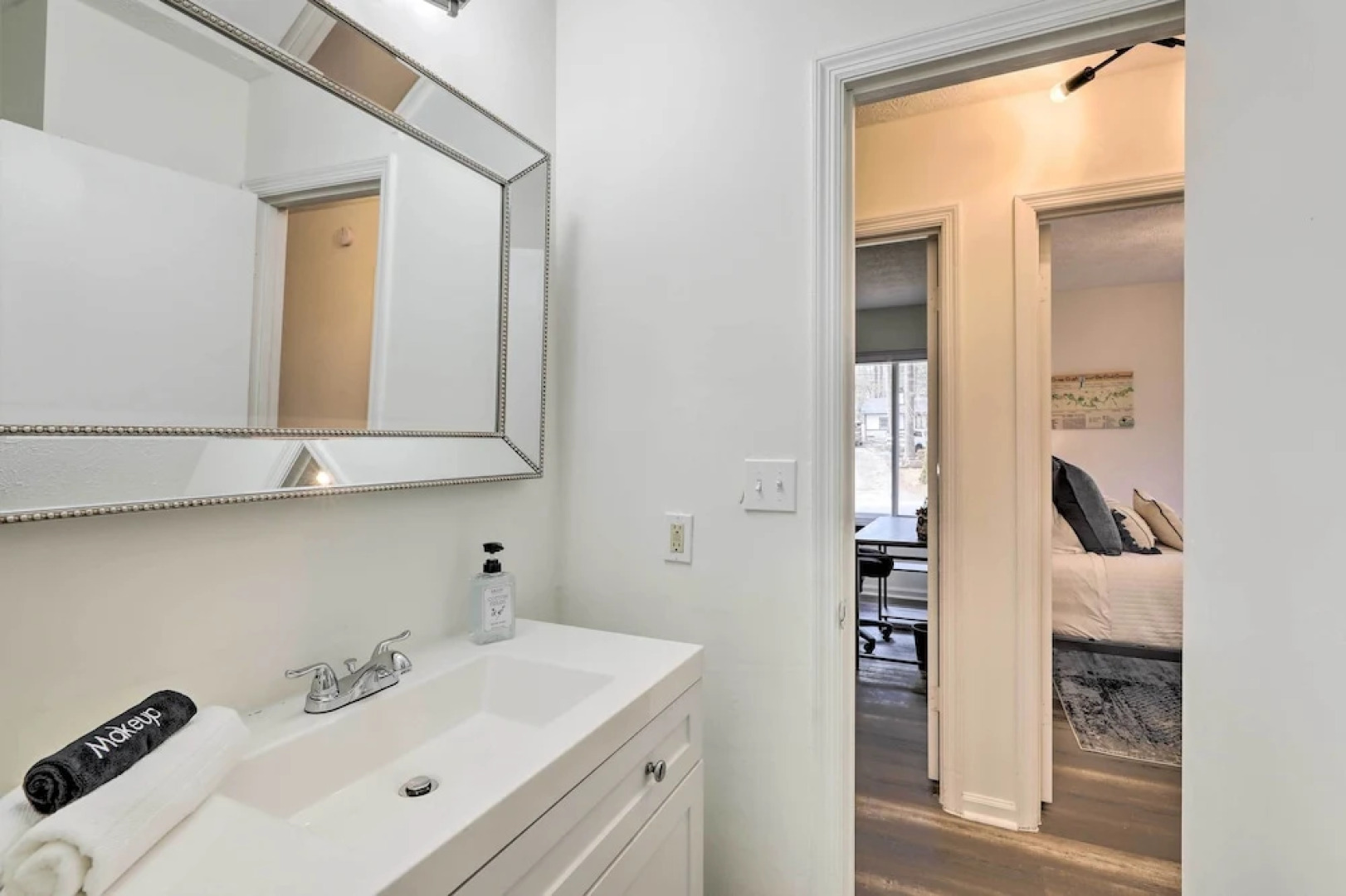 Modern Alpharetta Home: Yard, Walk Downtown!