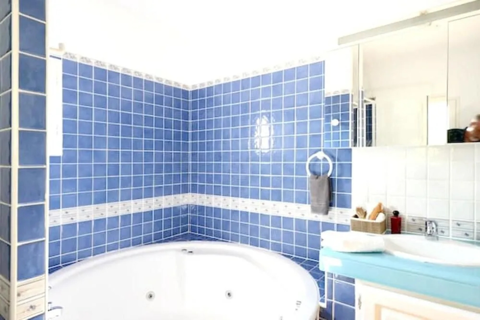 Villa With 3 Bedrooms in Mallemort, With Wonderful Lake View, Private Pool, Furnished Garden - 32 km From the Beach