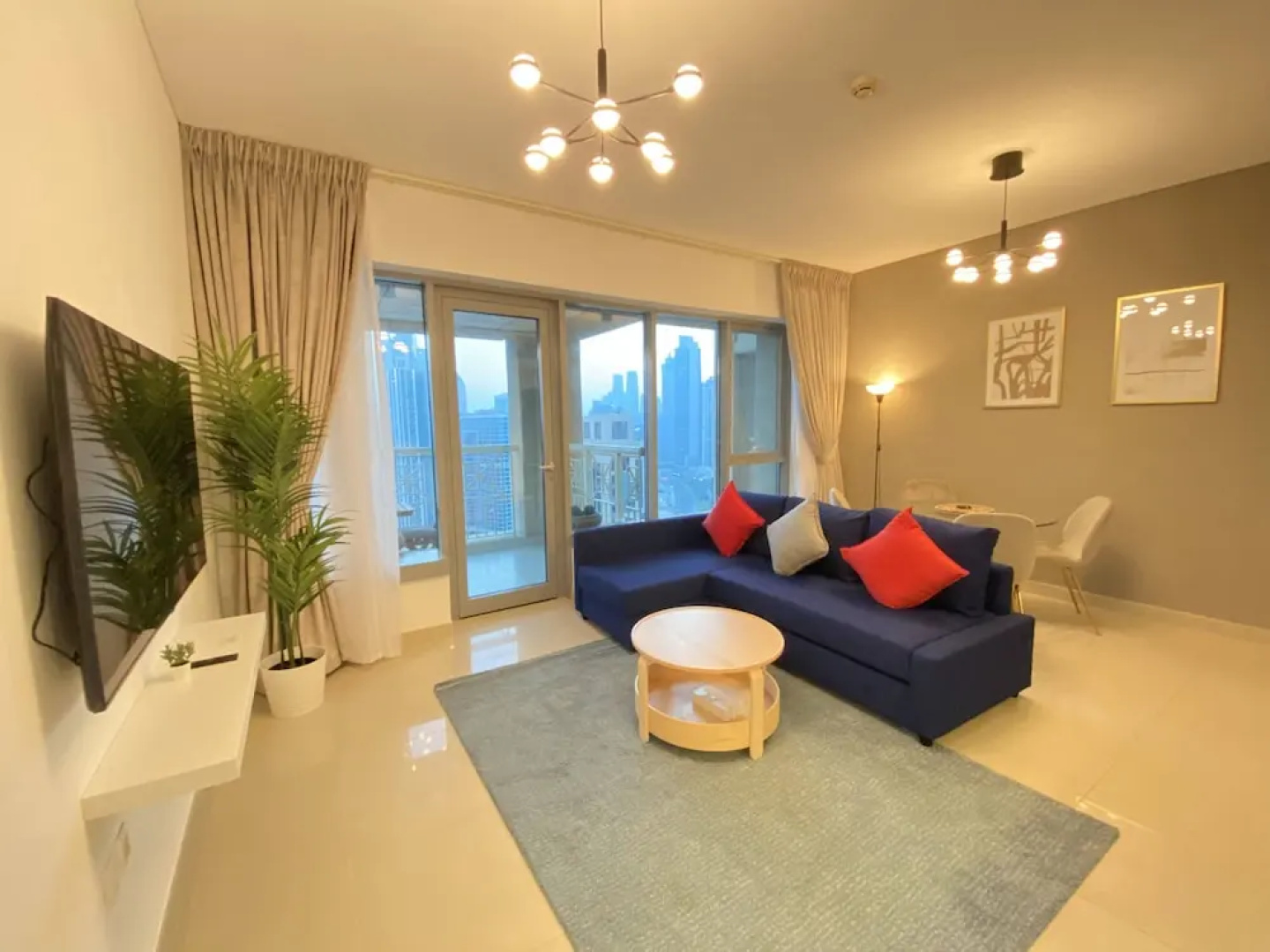 Lux BnB I 29 Burj BLVD I Pool Views