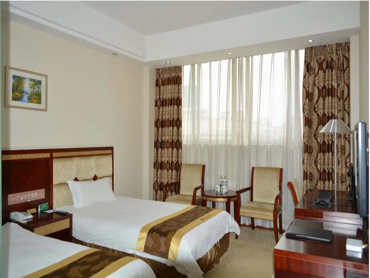 Greentree Alliance Hezhou Babu District Lingfeng Square Hotel