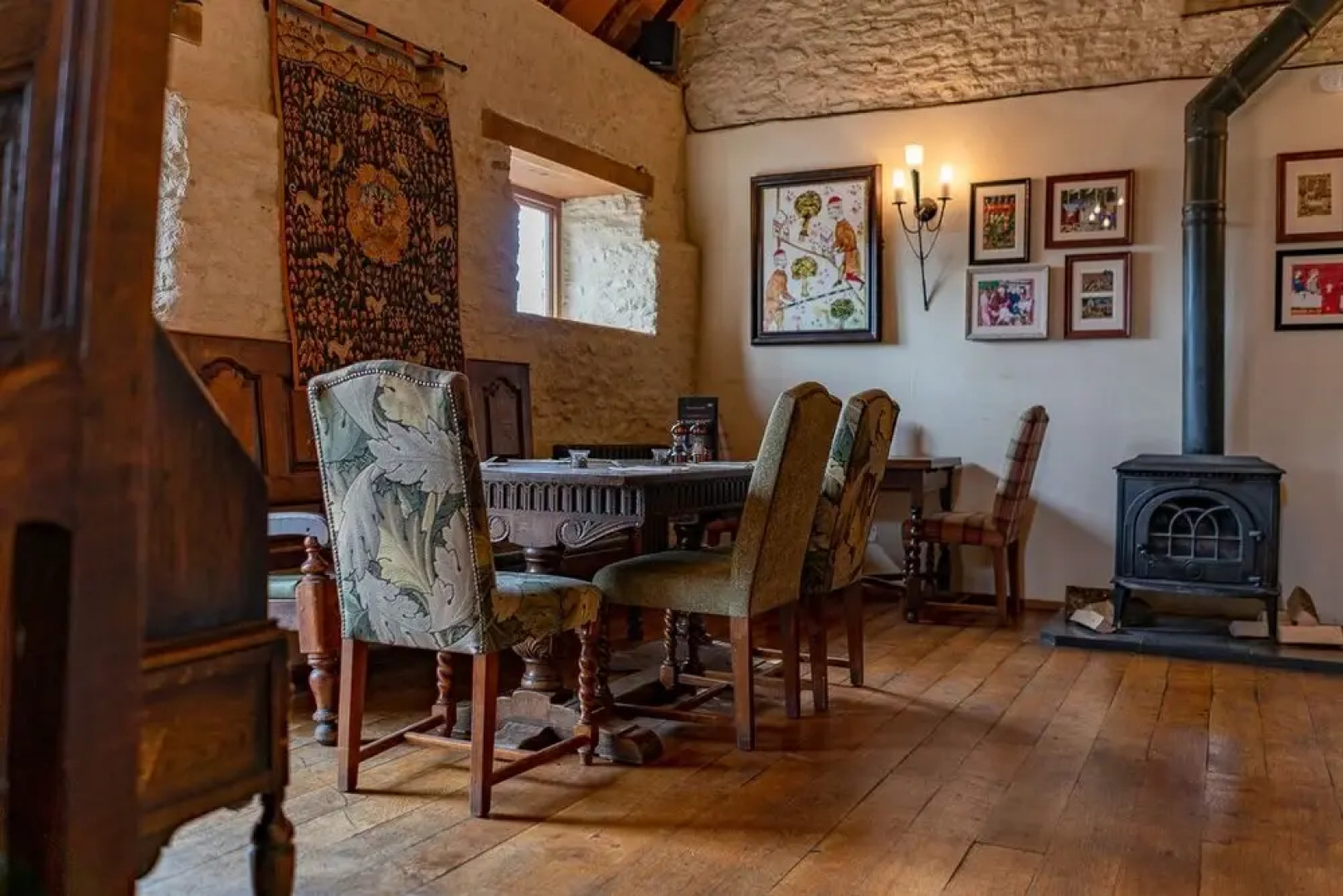 The George Inn & The Plaine