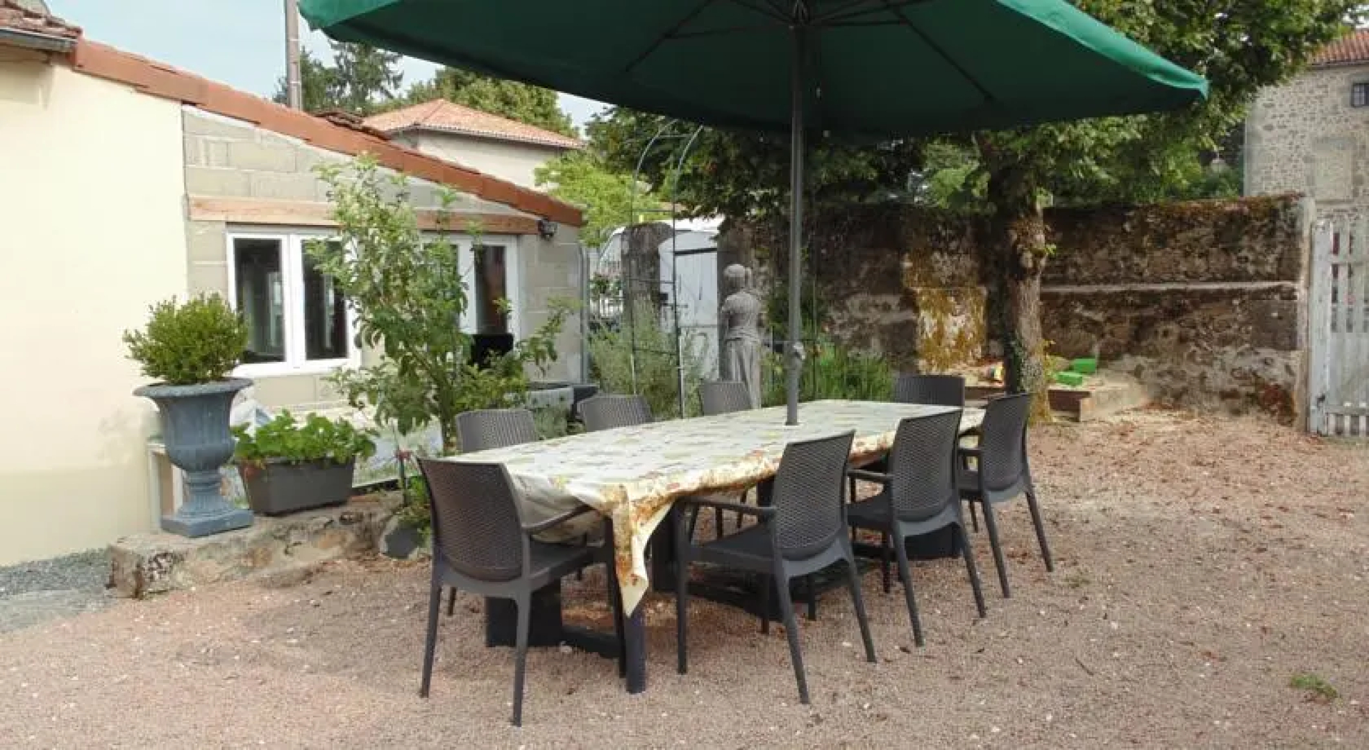 Chateau Tante Nellie