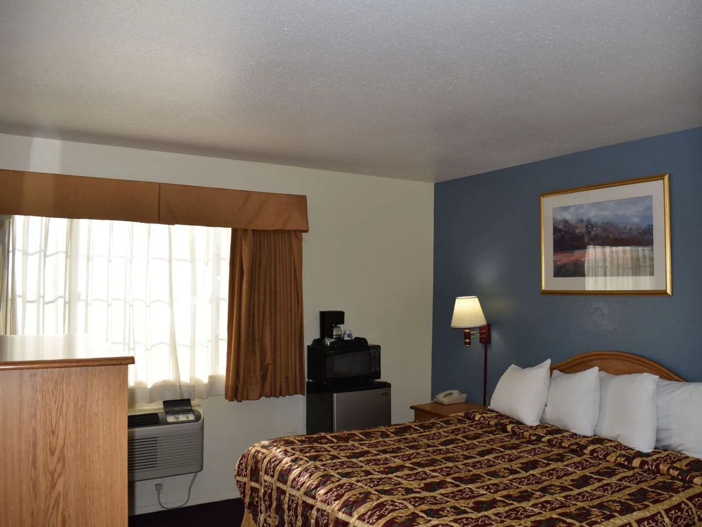 Travelers Inn Medford