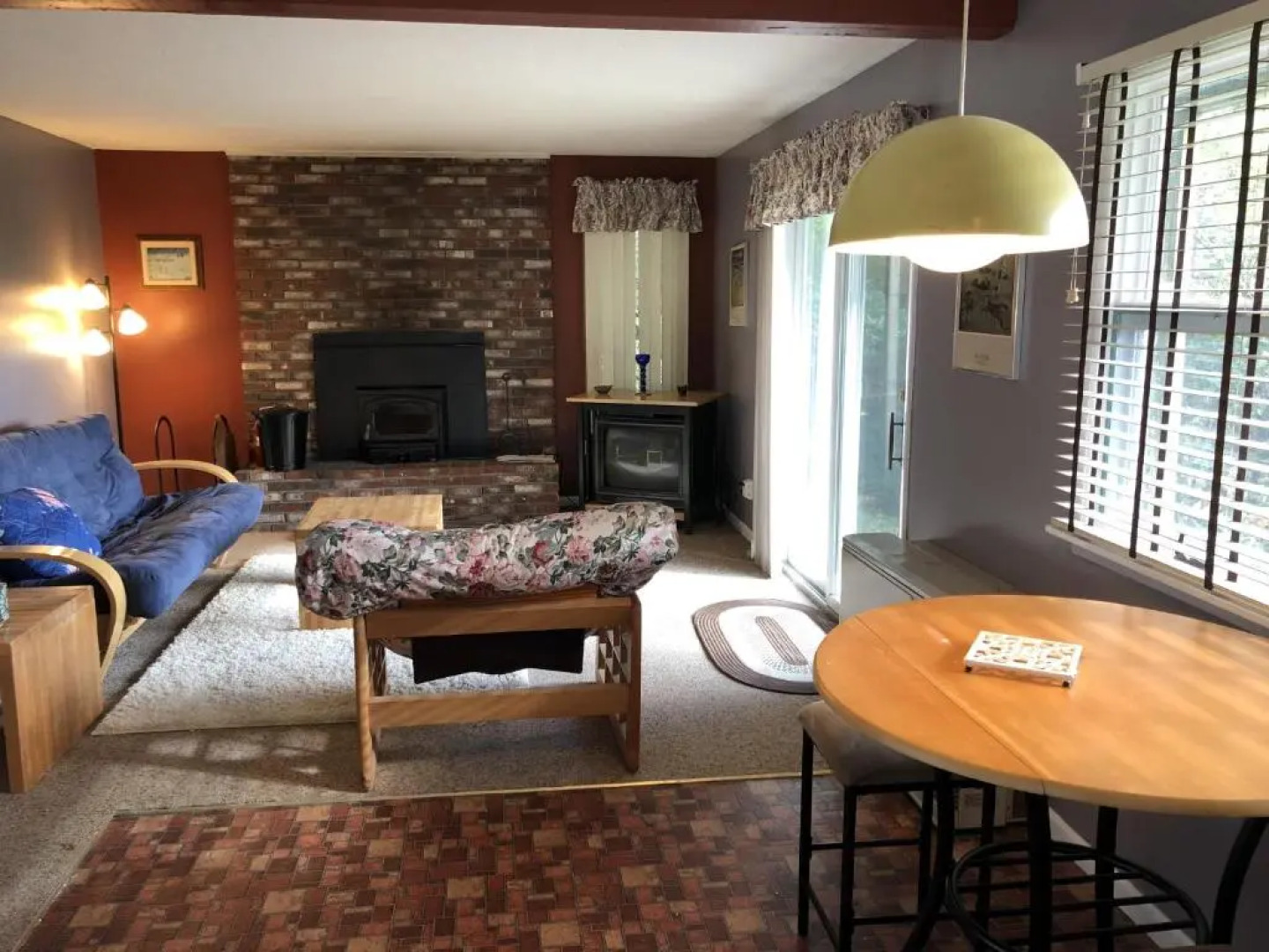Silver Spring Chalet Large 4 bedroom, Pittsfield VT, 20 min to Killington Slopes