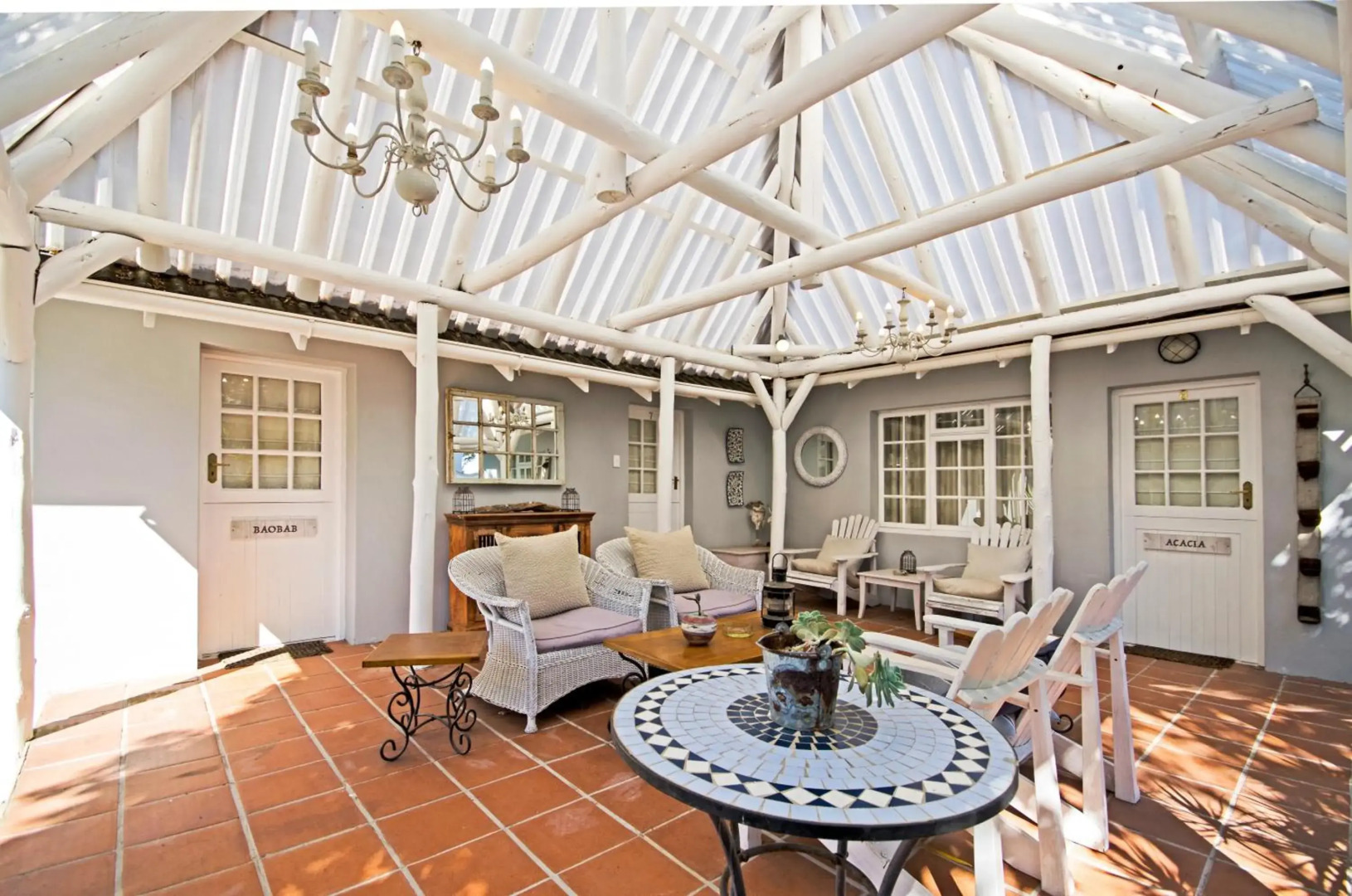 Lodge on Main Guest House and Conference Centre