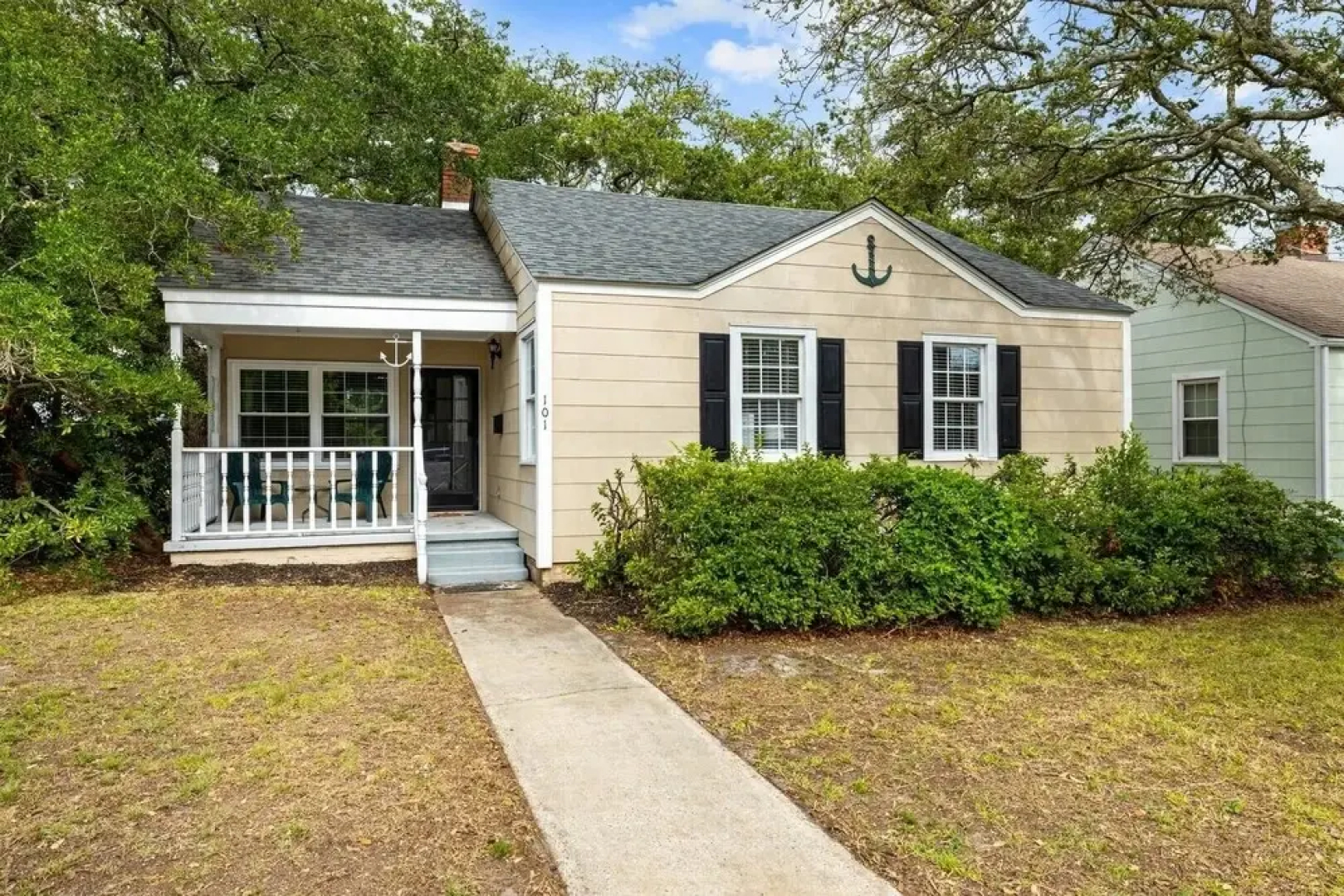 The Anchor Cottage 3 Bedroom Home by RedAwning