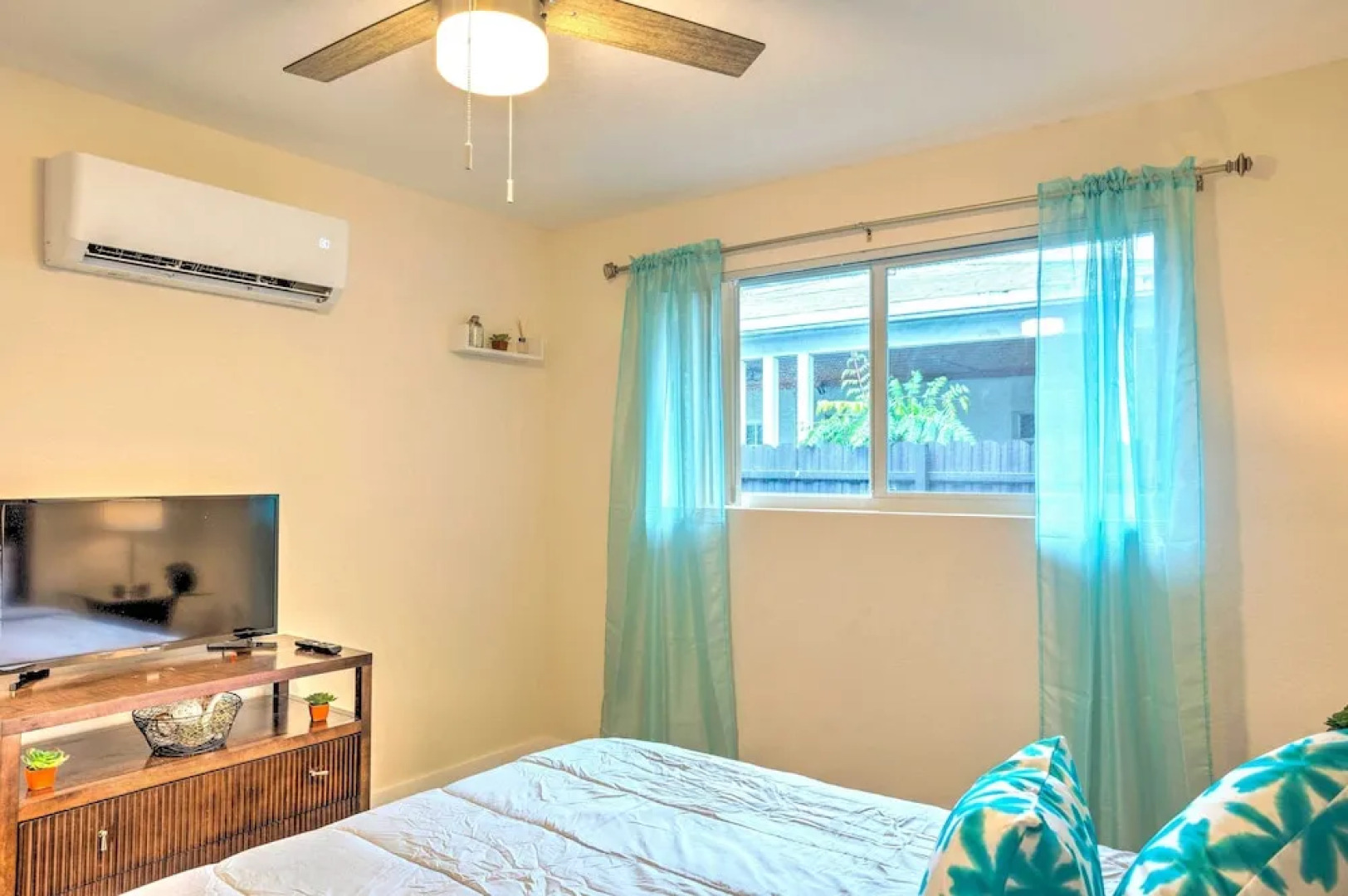 Turquoise Escape ~ 1 Mi to Sailfish Marina!