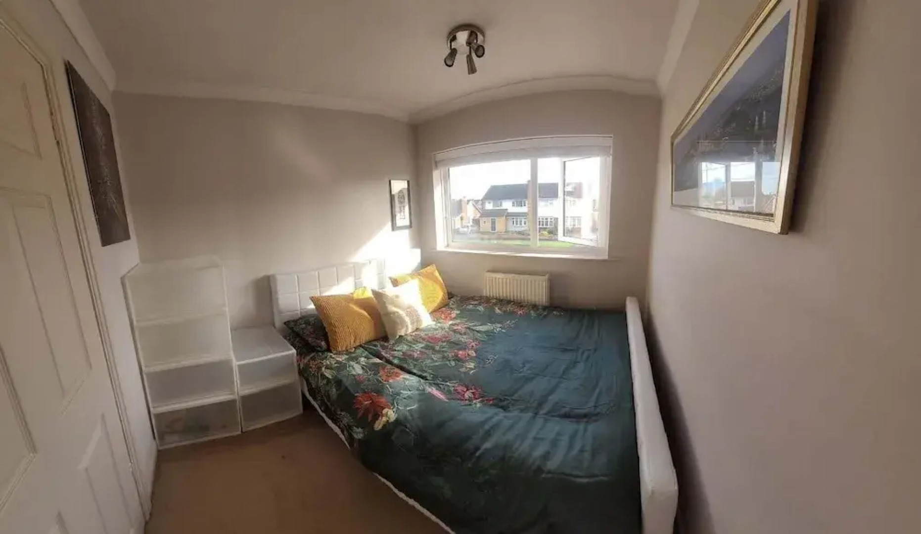 Cosy Home in Leicester